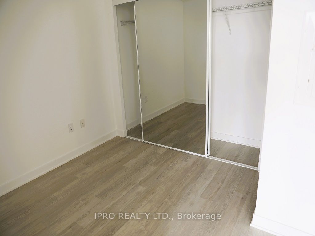 2782 Barton Street 903 Property Photo 11
