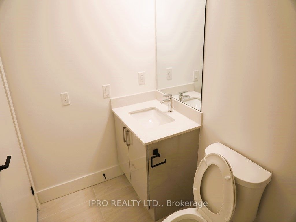 2782 Barton Street 903 Property Photo 14