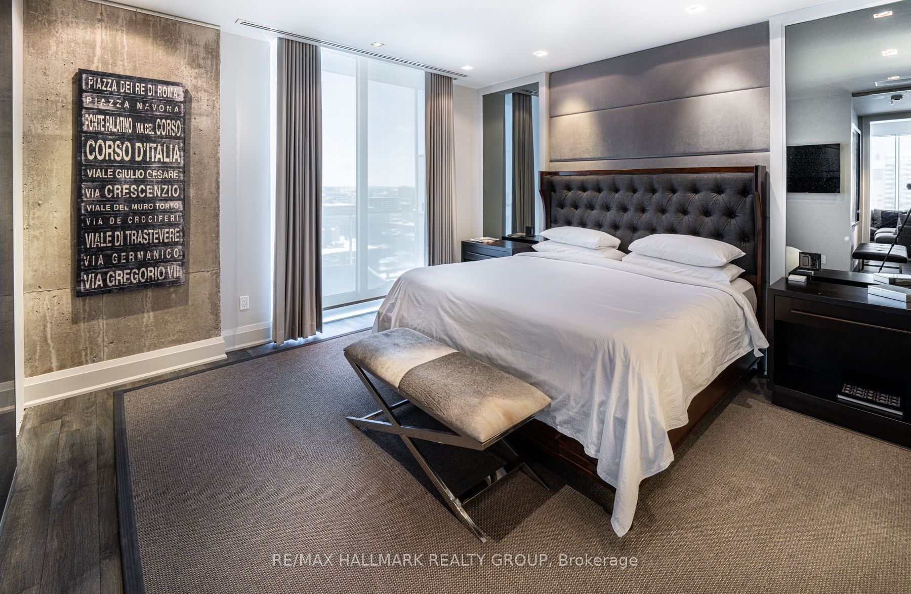 300 Lisgar St Property Photo 13