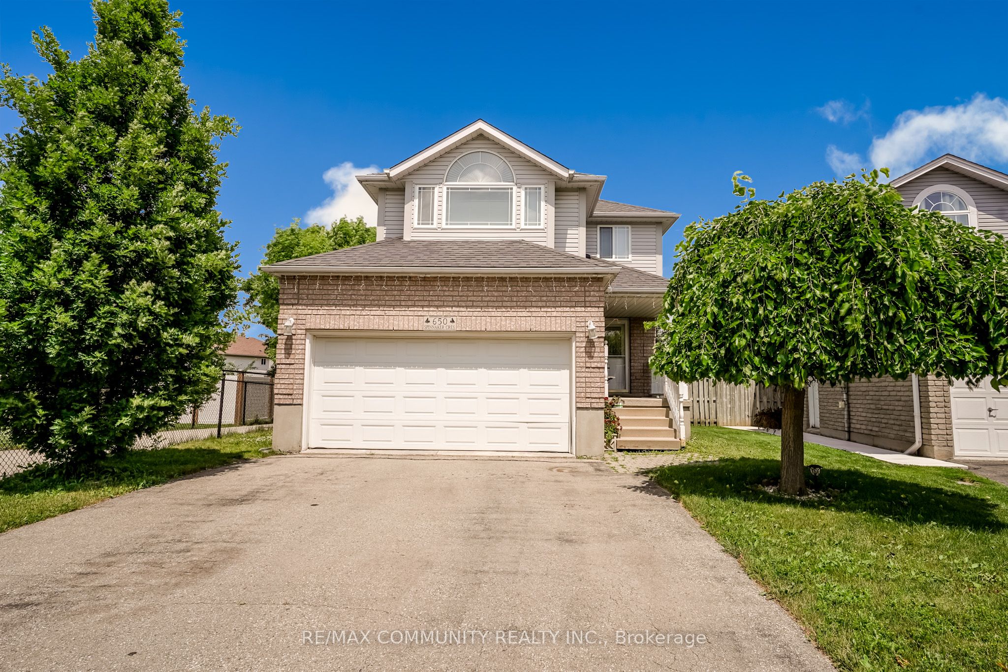 650 Spinnaker Crescent Property Photo 3