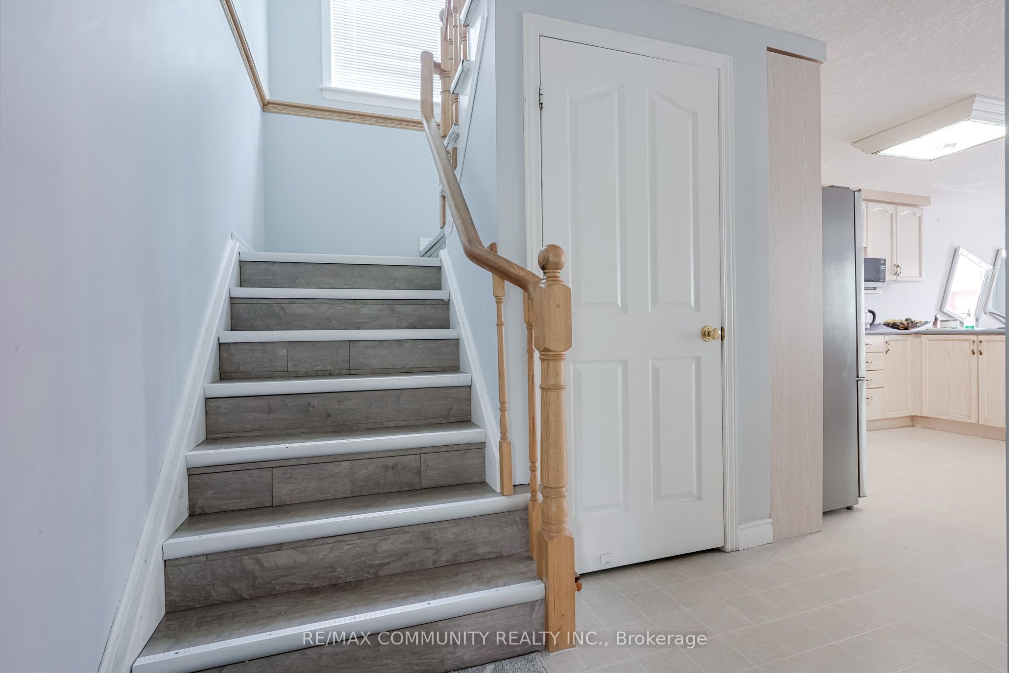 650 Spinnaker Crescent Property Photo 7