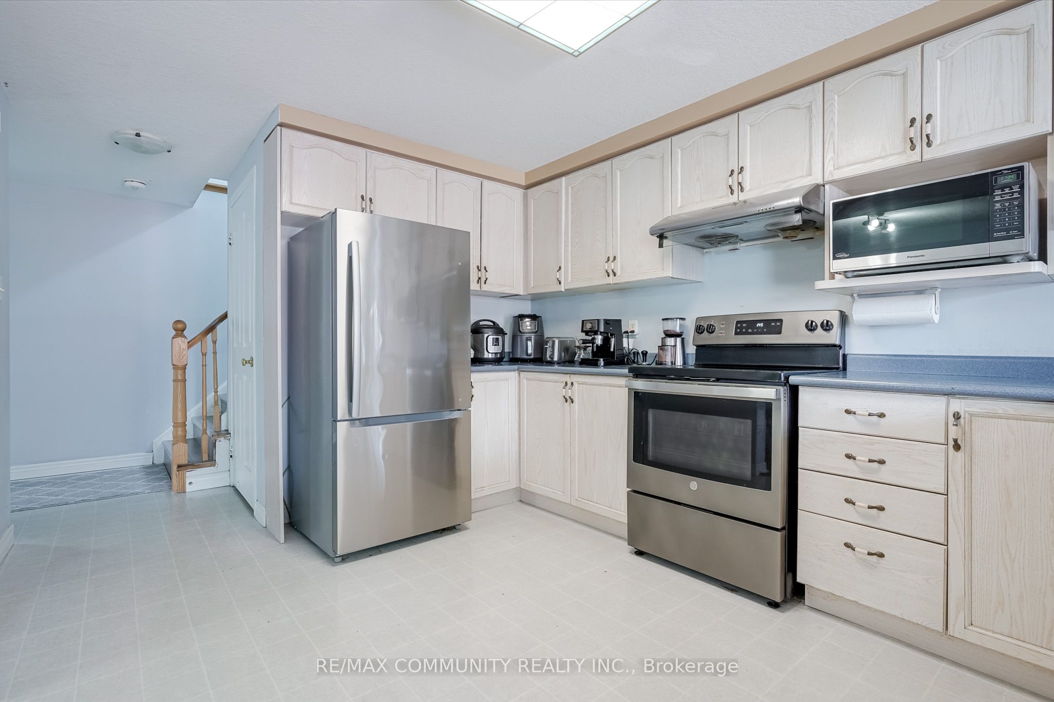 650 Spinnaker Crescent Property Photo 11