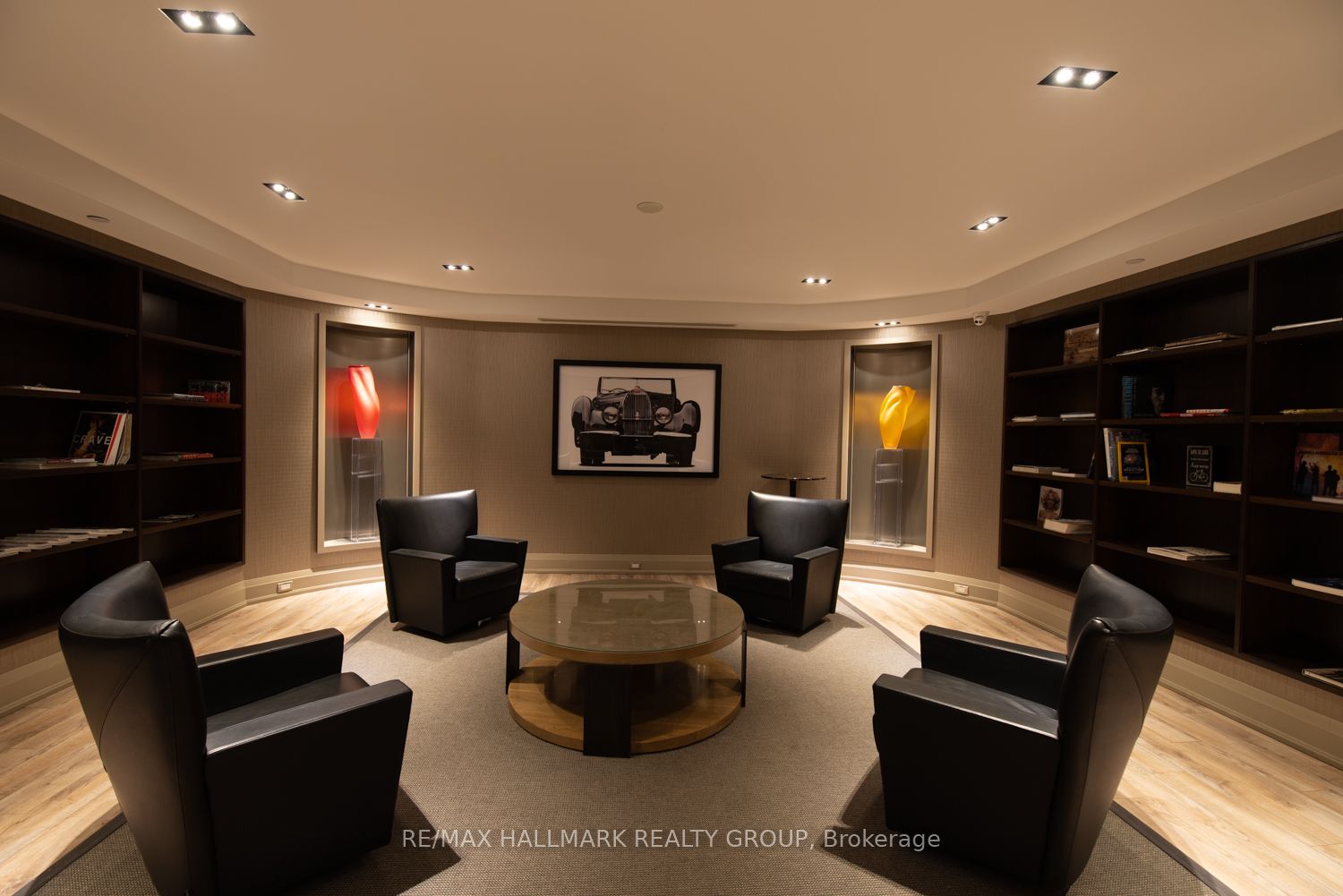 111 Champagne Avenue 1805 Property Photo 25