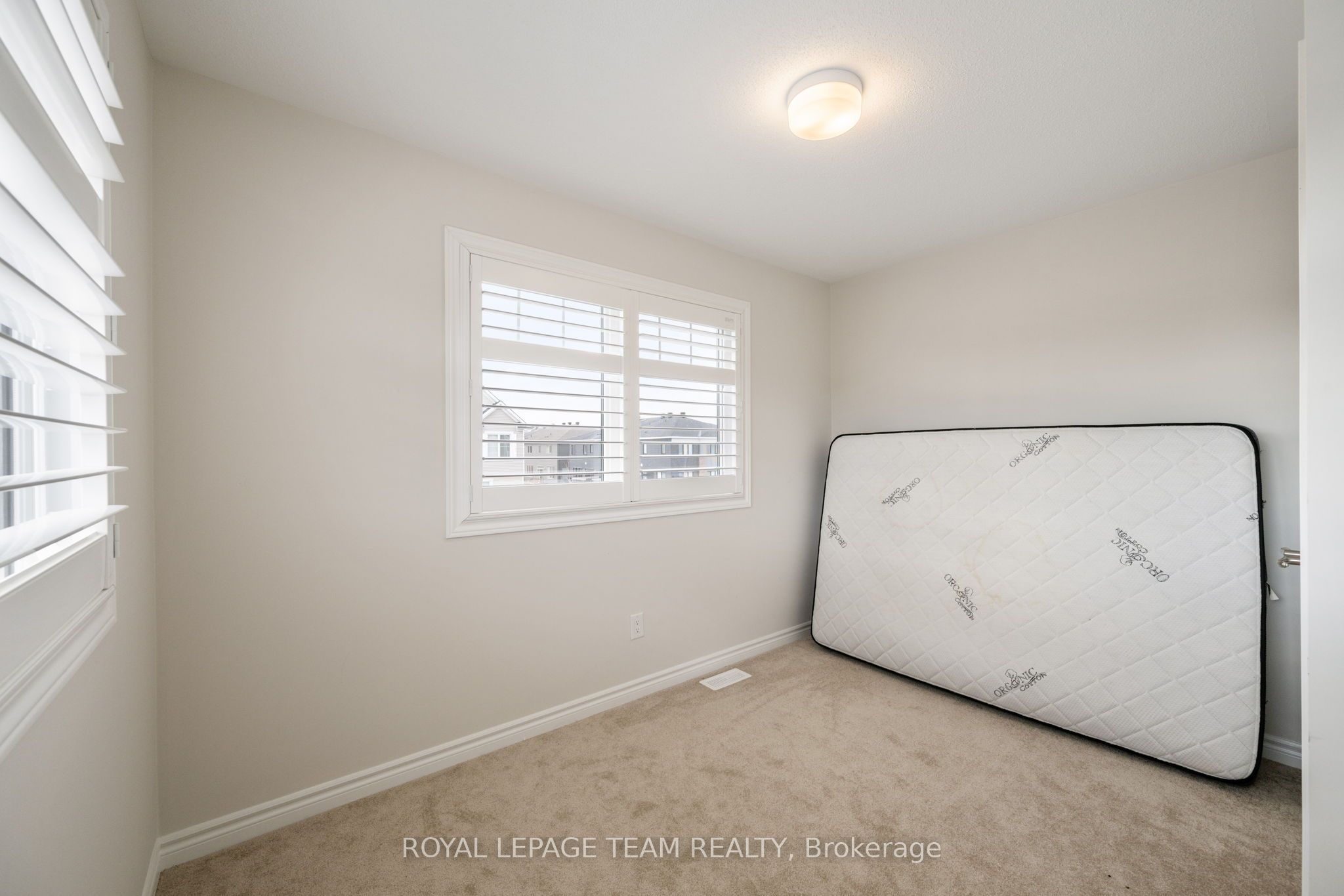 741 Derreen Avenue Property Photo 26