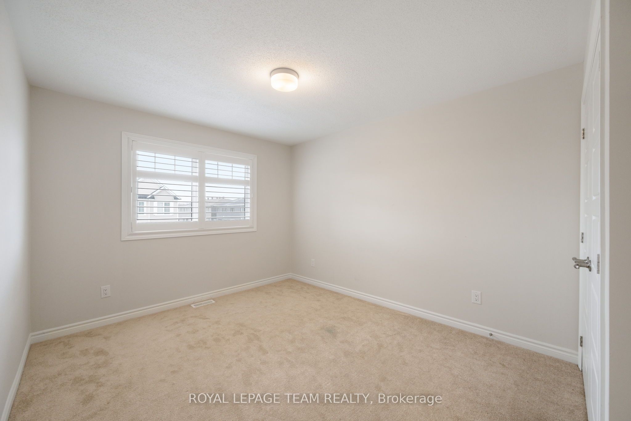 741 Derreen Avenue Property Photo 28