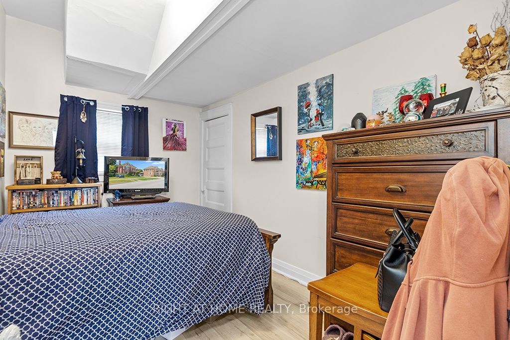 #1 - 774 4th Avenue Property Photo 10