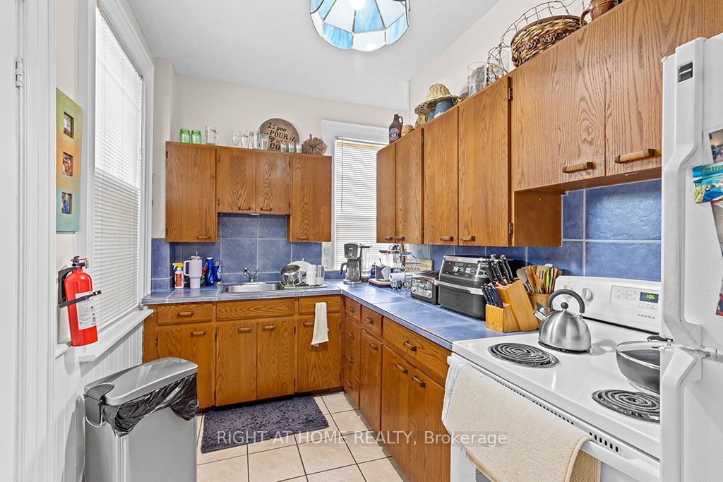 #1 - 774 4th Avenue Property Photo 13