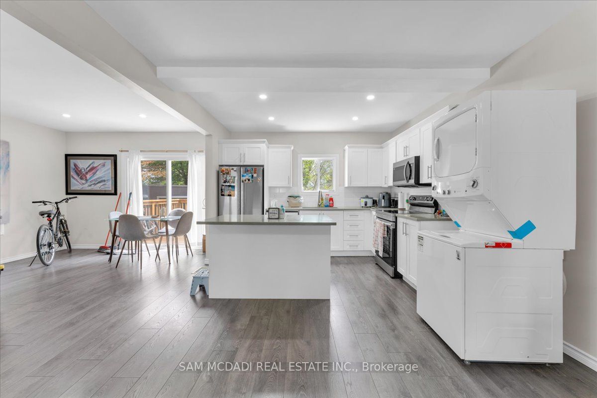 4088 Broughton Ave Property Photo 6
