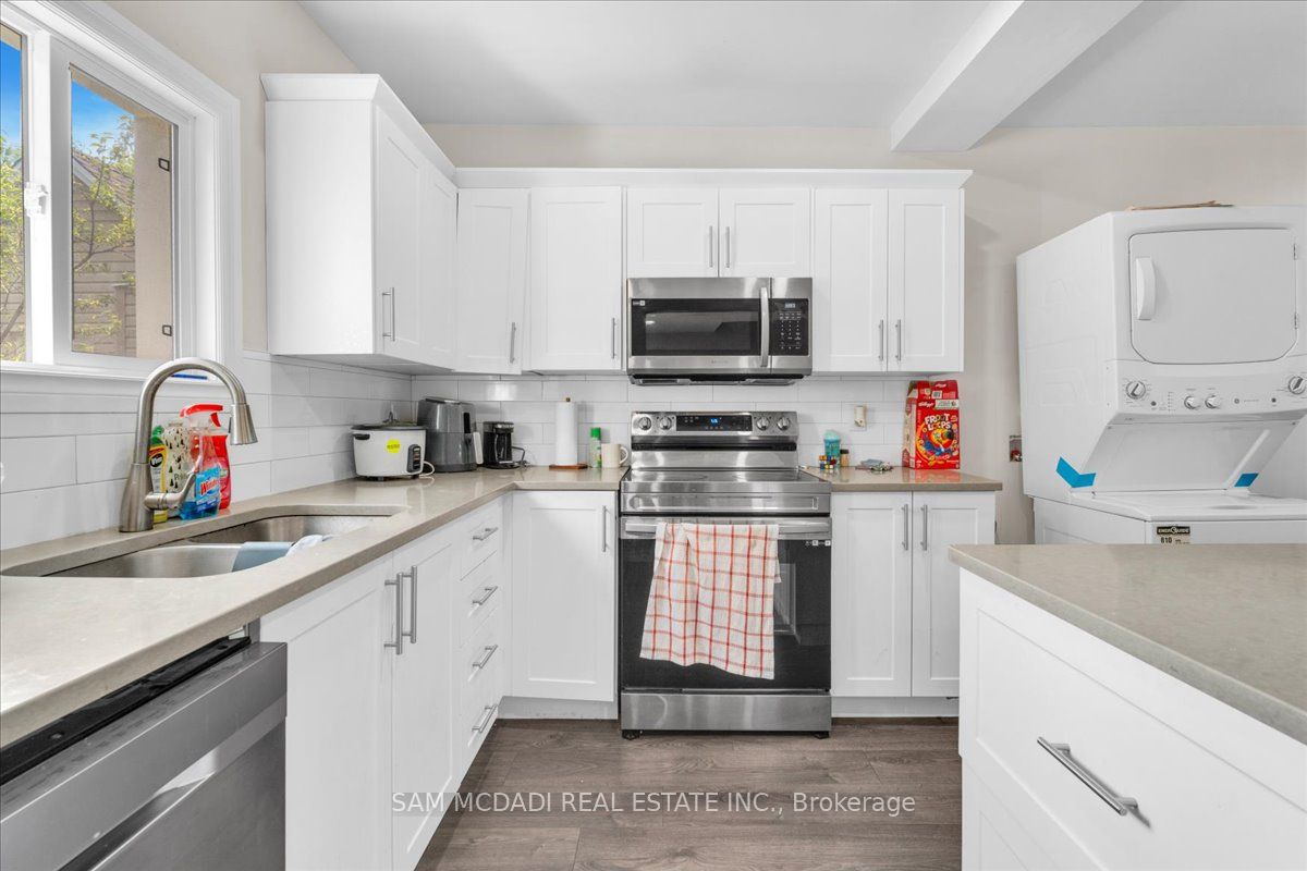 4088 Broughton Ave Property Photo 9