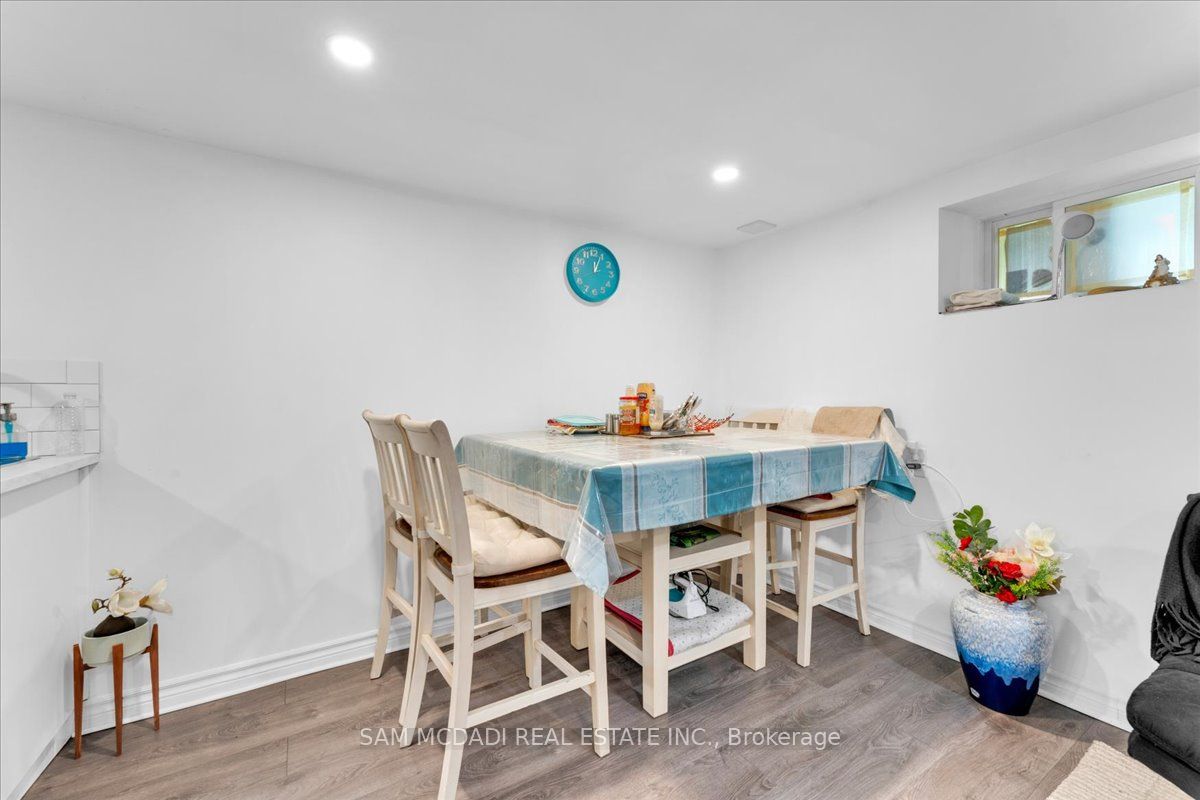 4088 Broughton Ave Property Photo 28