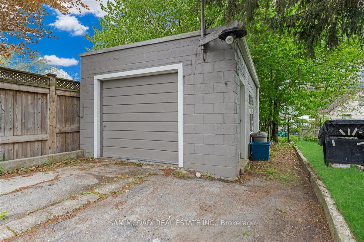 4088 Broughton Ave Property Photo 42