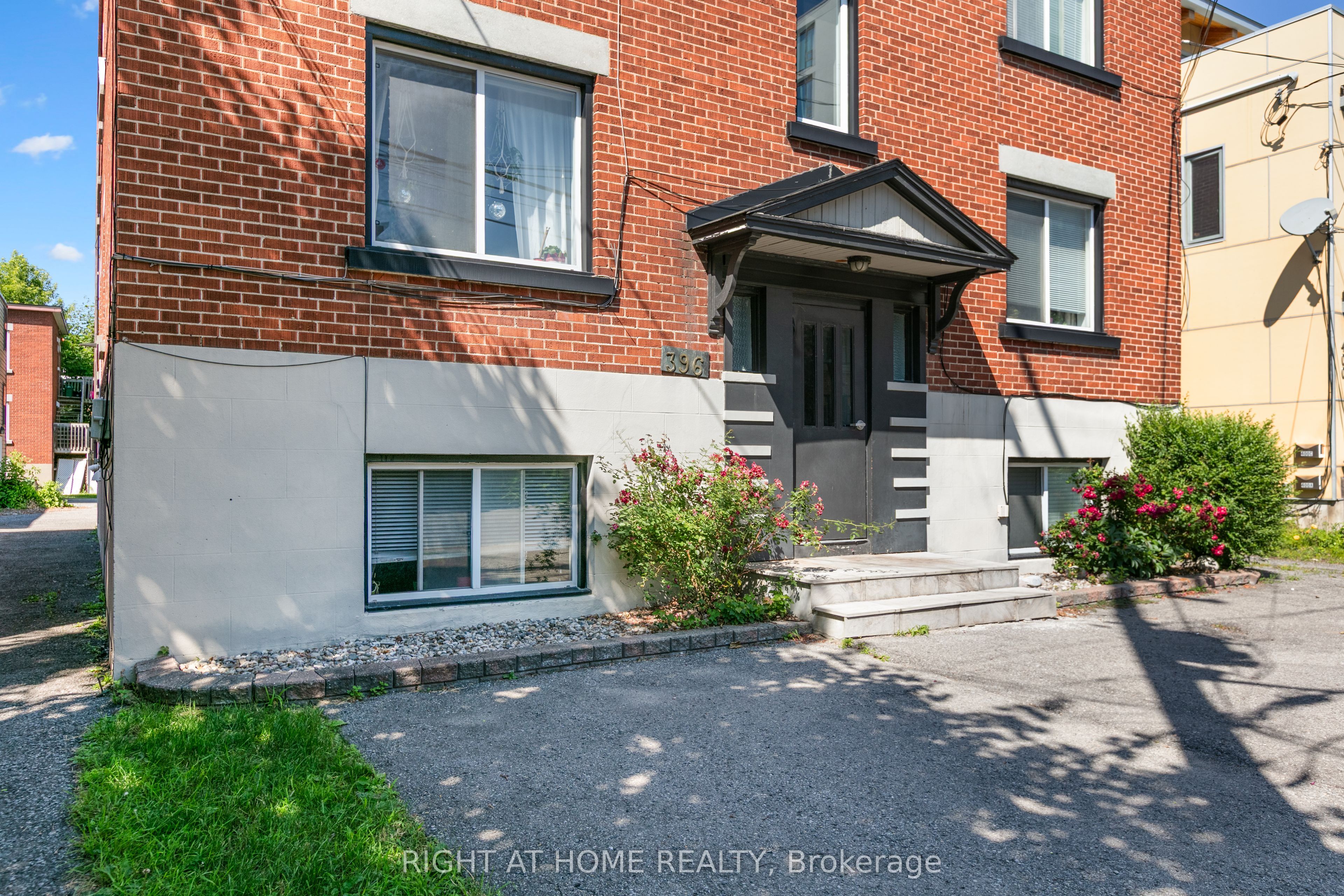 #2 - 396 Mackay Street Property Photo 2