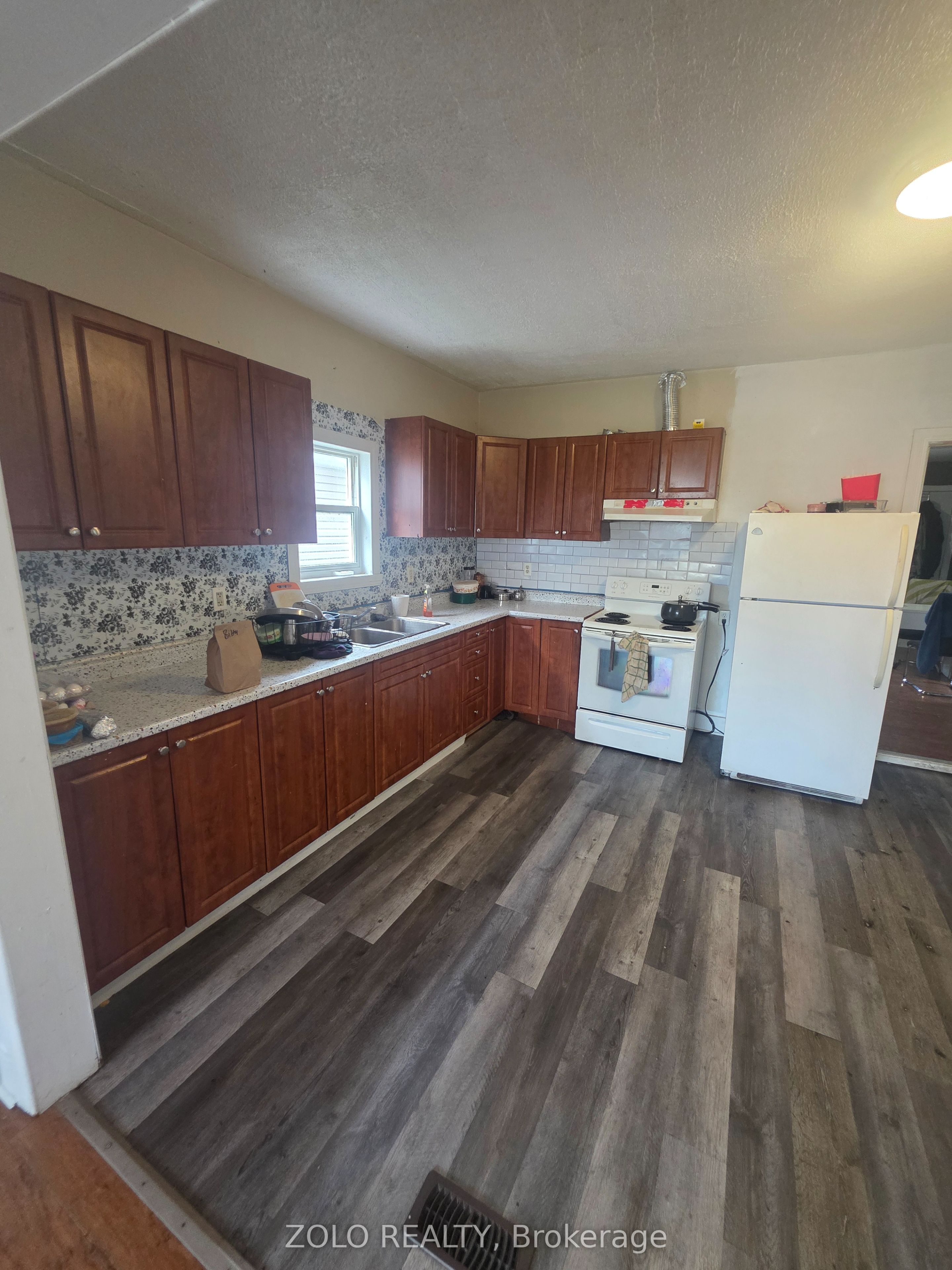 312 Prince Arthur Street Property Photo 7