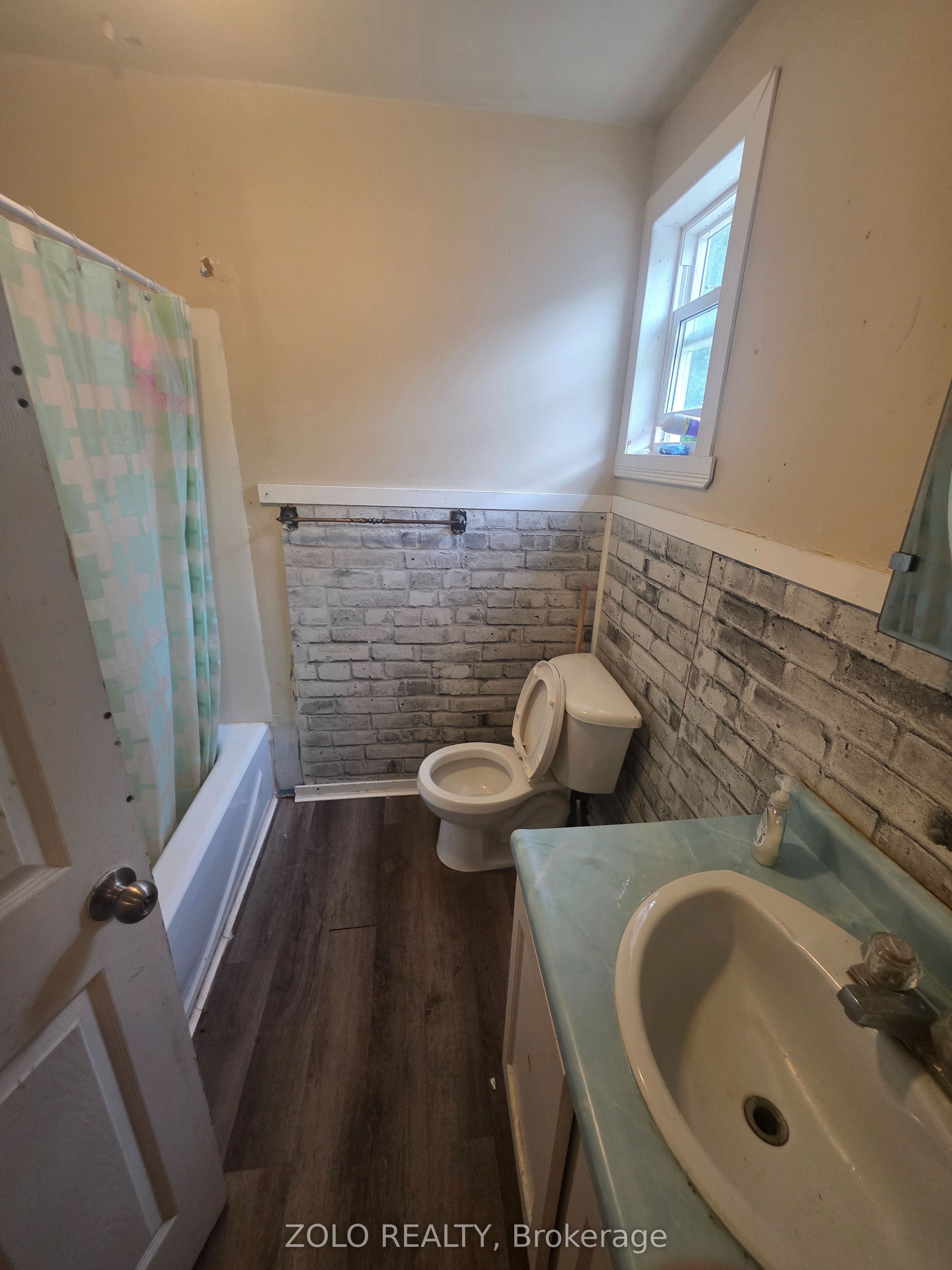 312 Prince Arthur Street Property Photo 16