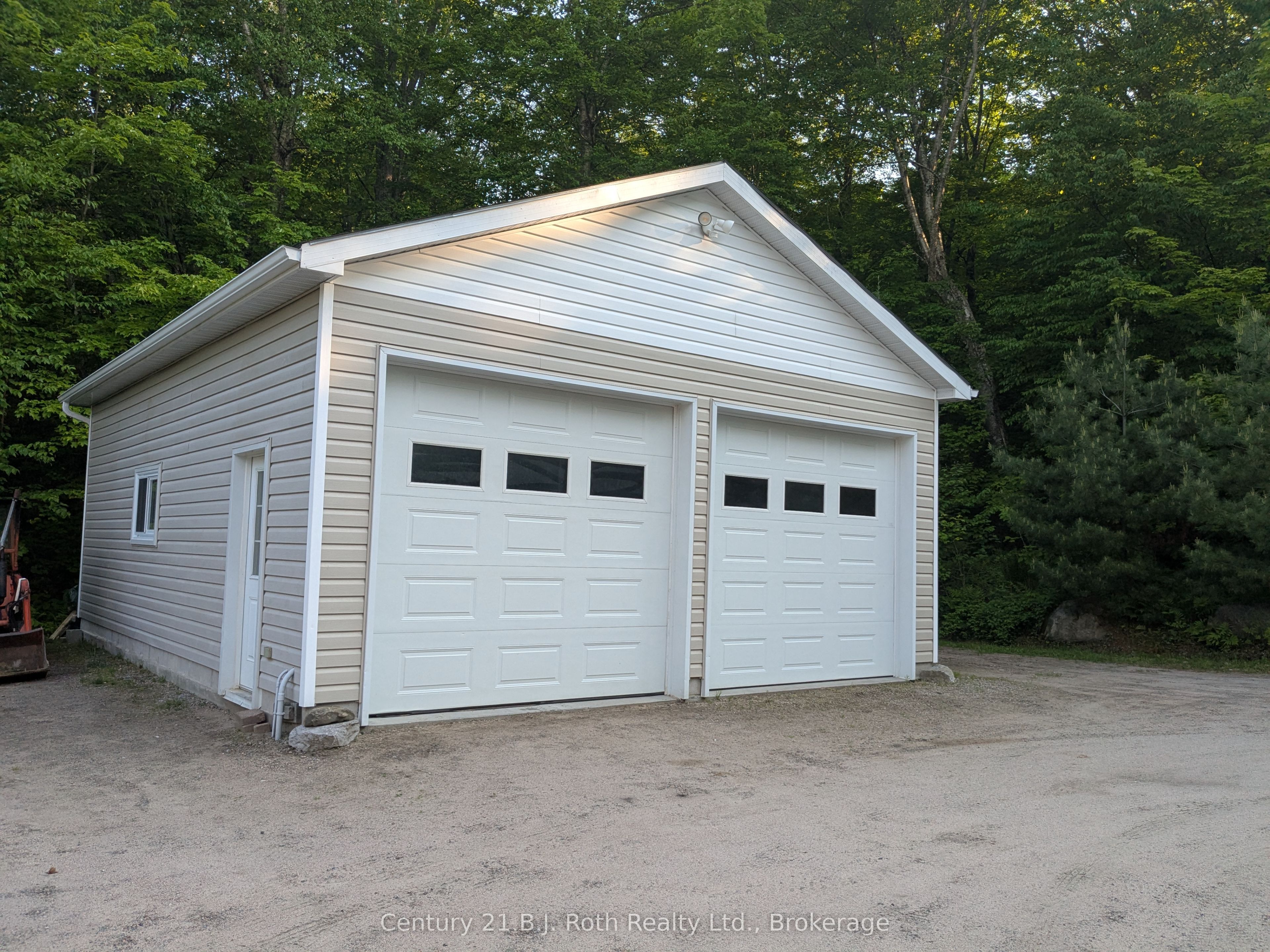 77 Holden Road Property Photo 2