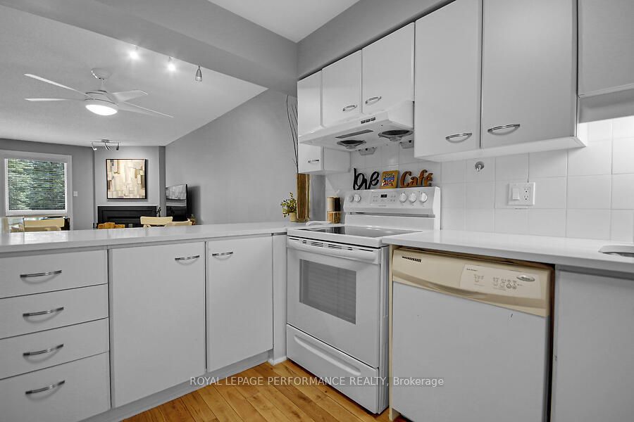 402 Briston Private Property Photo 10