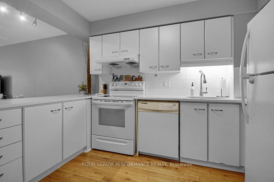 402 Briston Private Property Photo 12