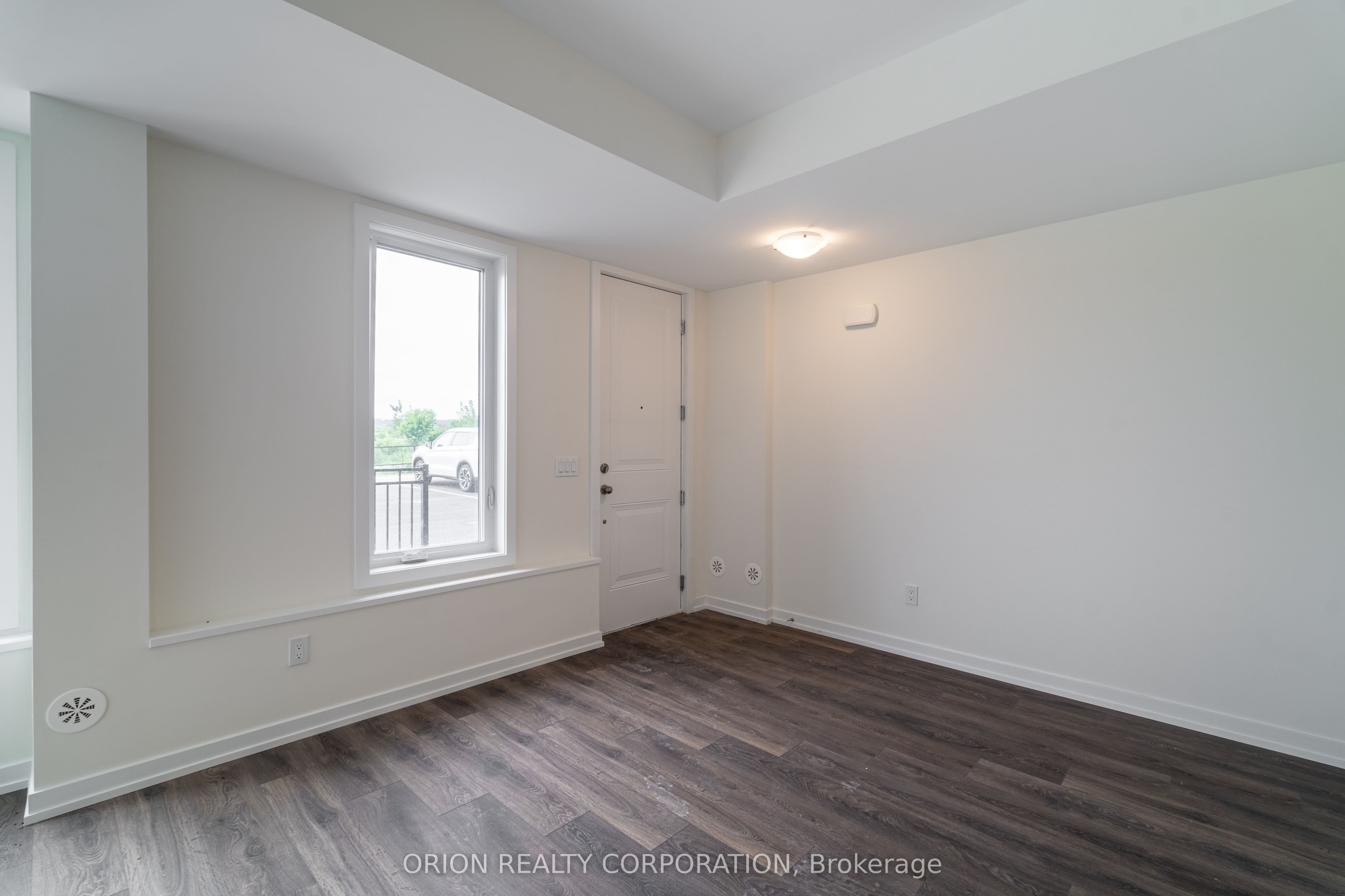 160 Densmore Rd Property Photo 8