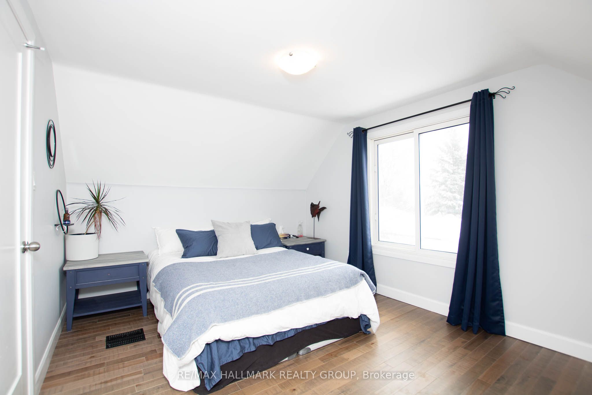 929 Merivale Road Property Photo 18