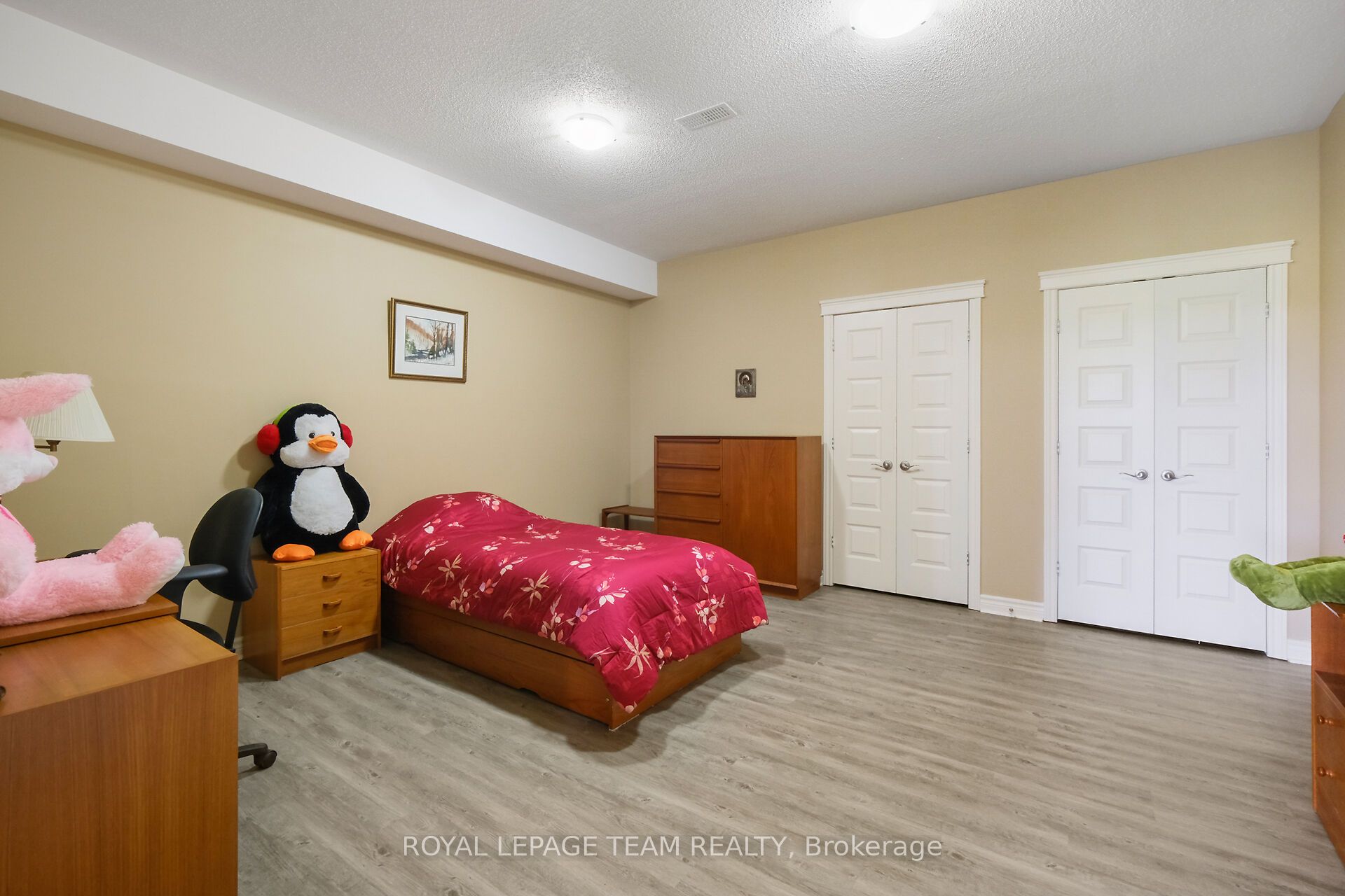 195 Stonewood Drive Property Photo 35
