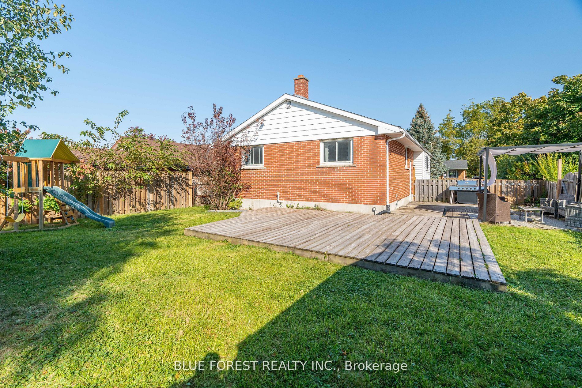 195 Myrtle Street Property Photo 5
