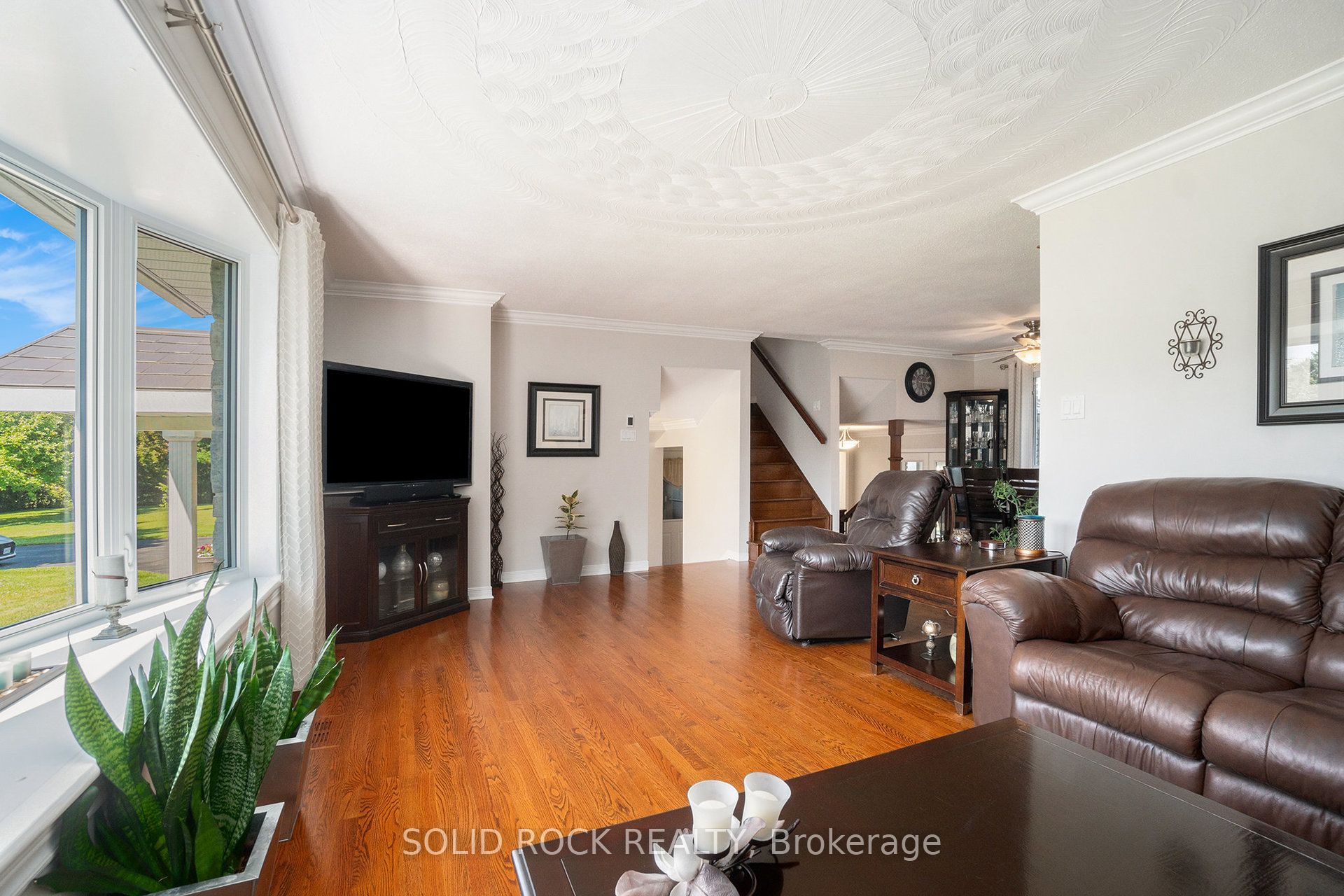 2278 Russland Road Property Photo 10