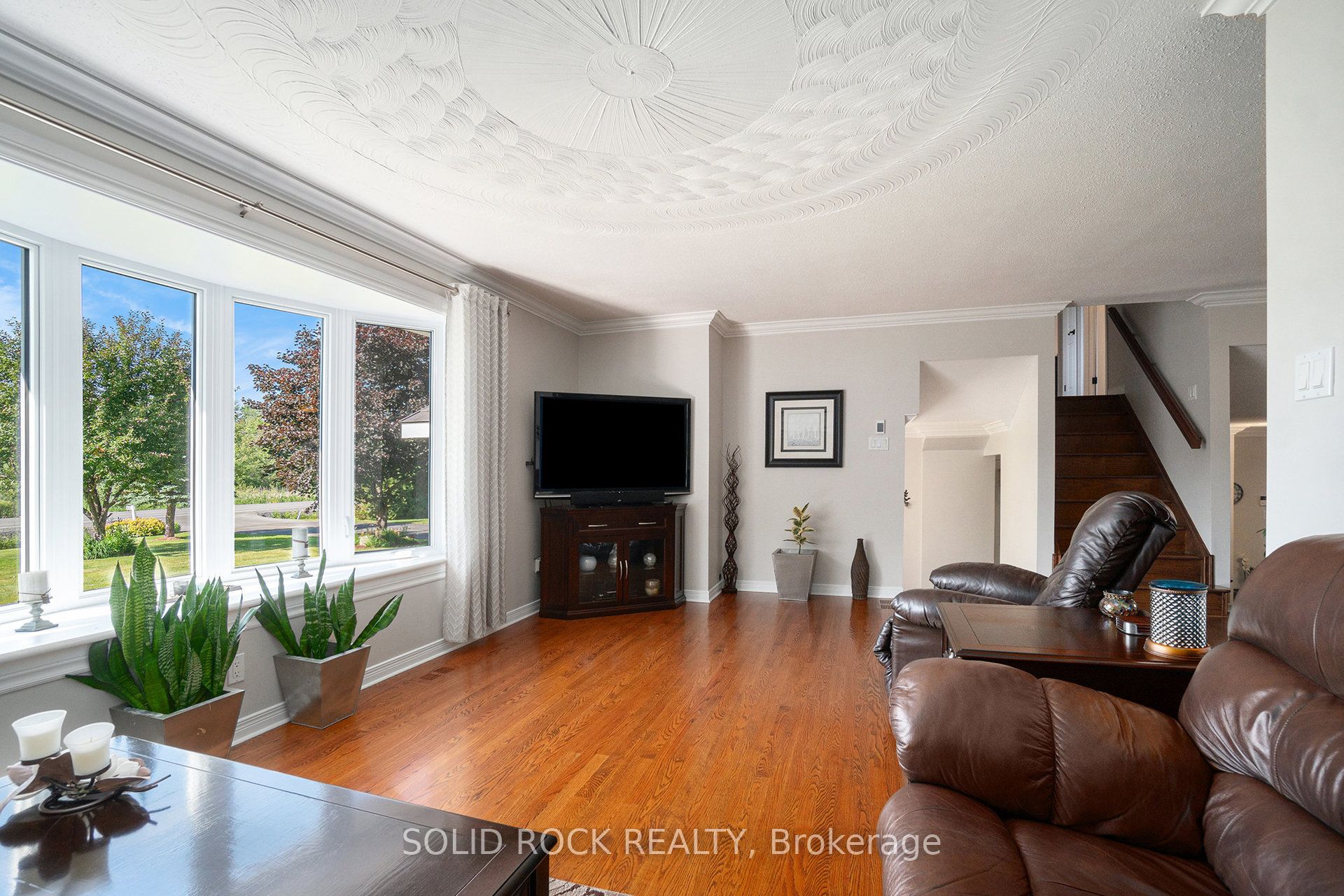 2278 Russland Road Property Photo 11