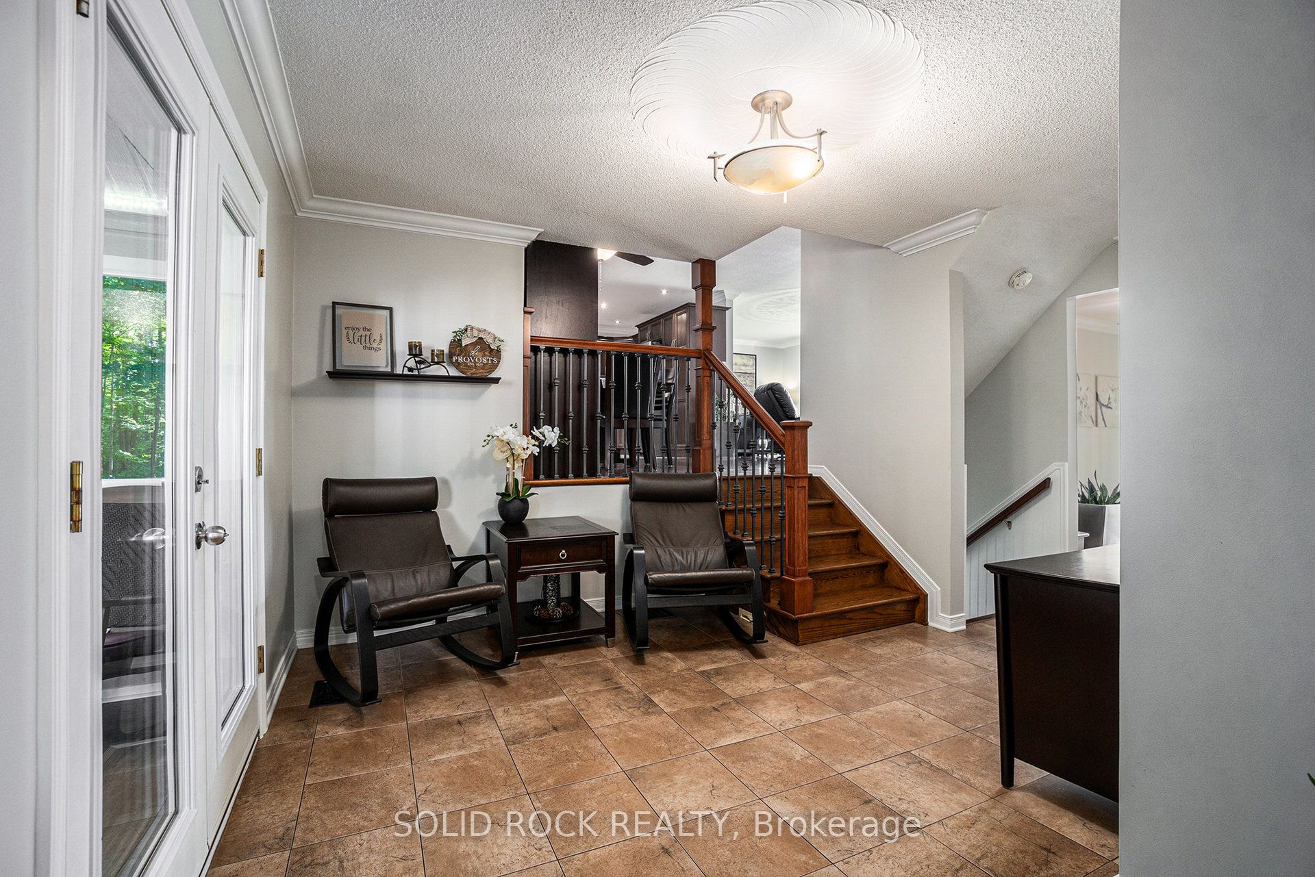 2278 Russland Road Property Photo 24
