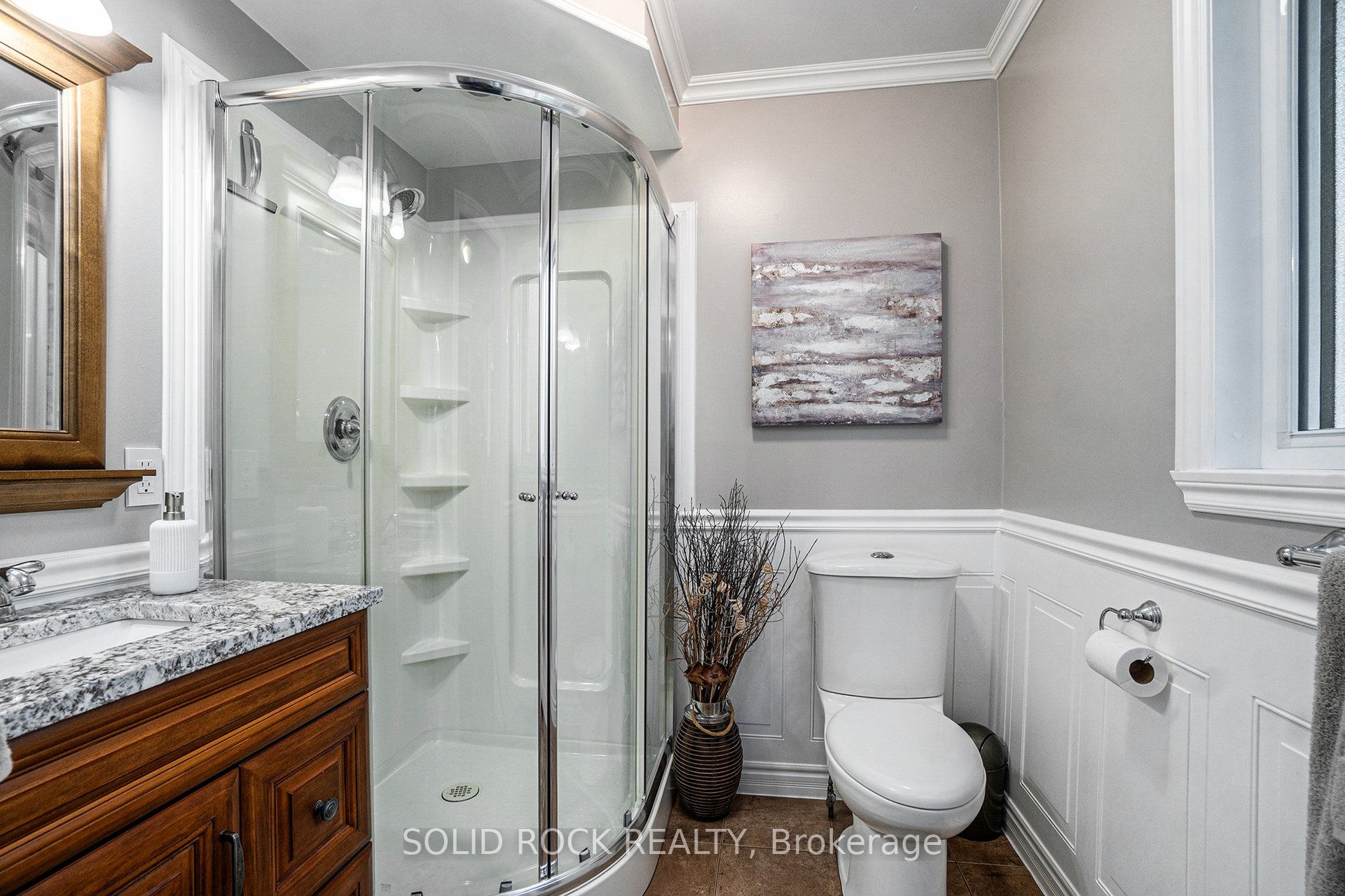 2278 Russland Road Property Photo 32