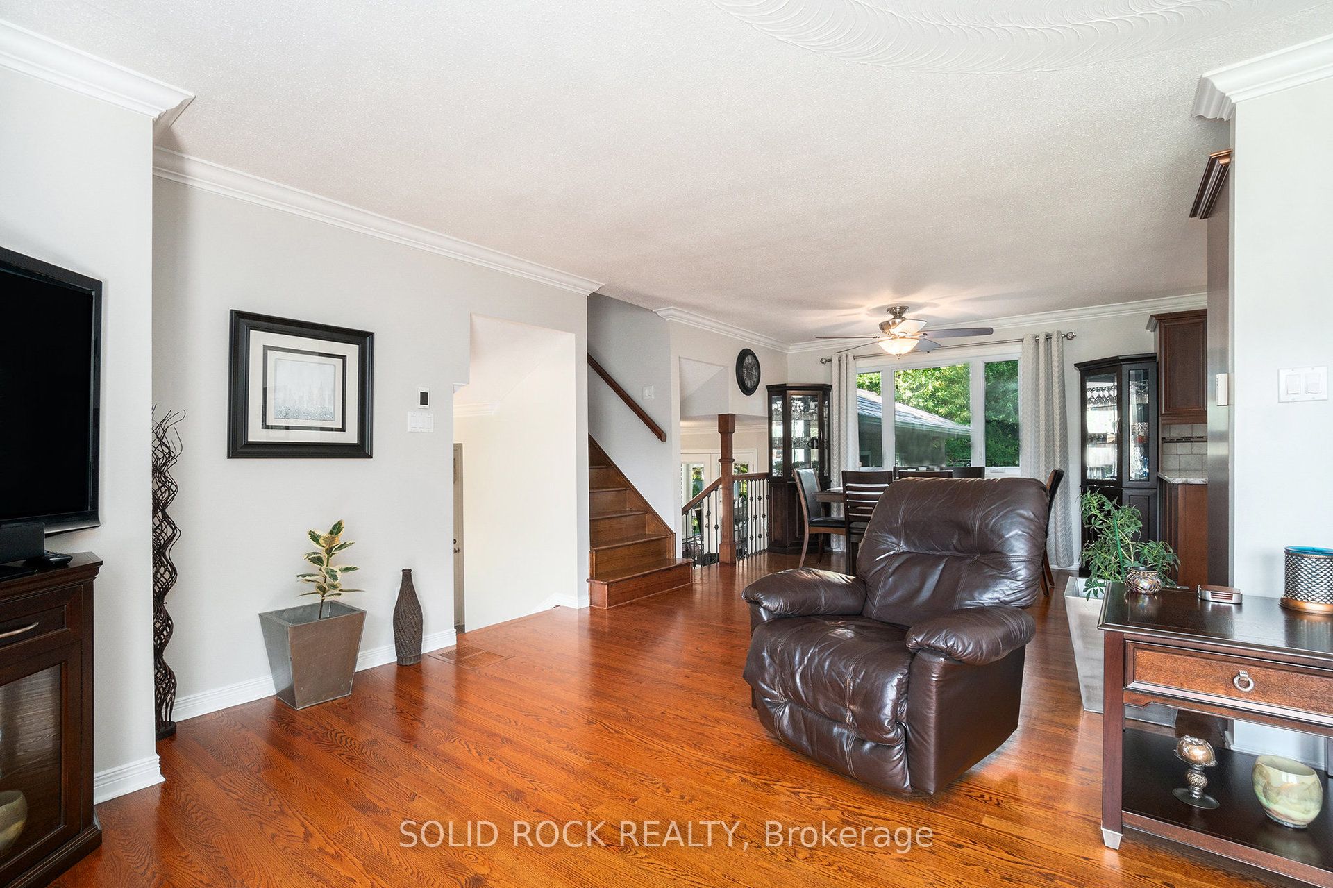 2278 Russland Road Property Photo 33