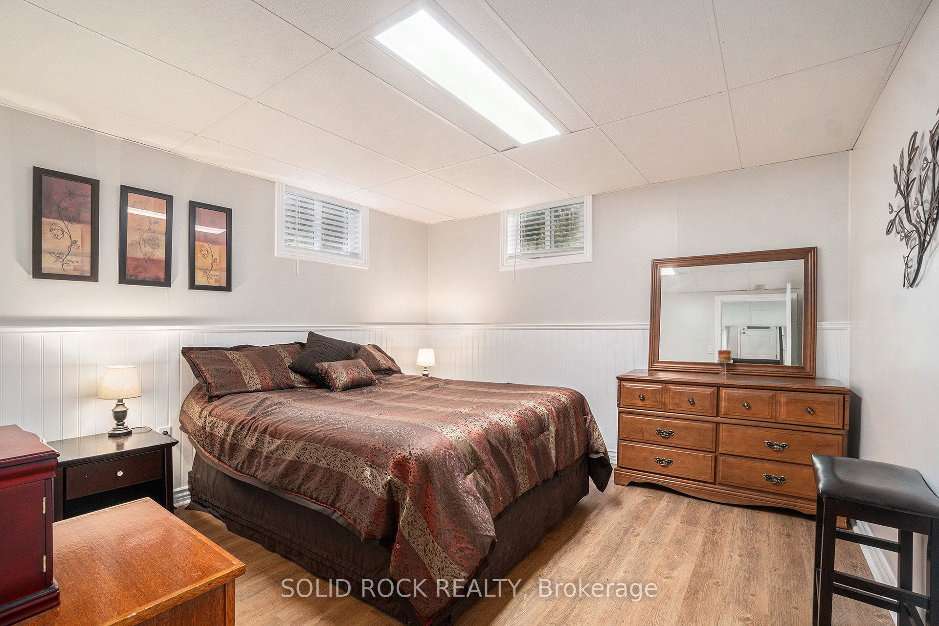 2278 Russland Road Property Photo 35