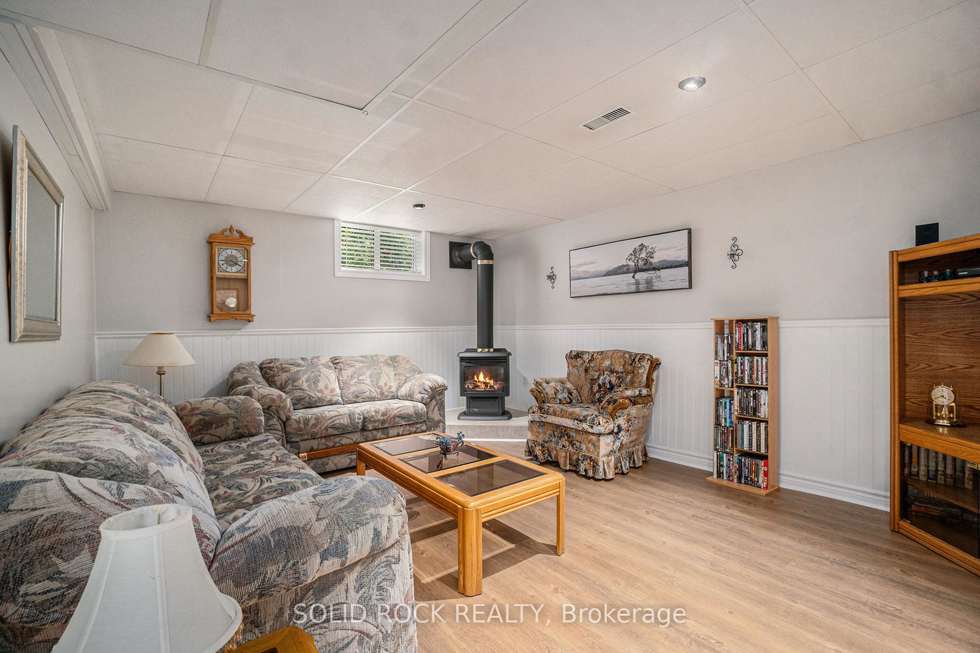 2278 Russland Road Property Photo 38