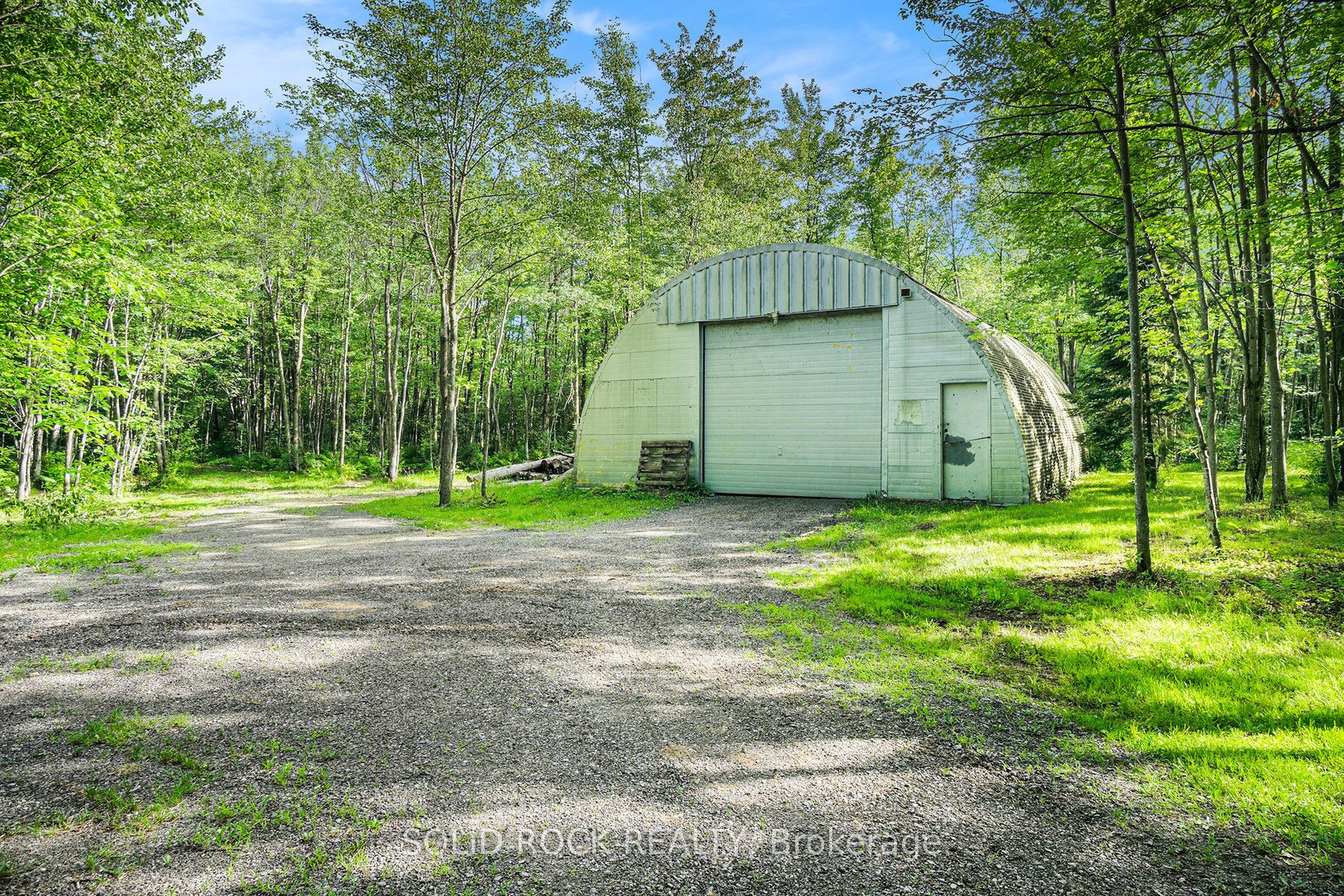 2278 Russland Road Property Photo 43