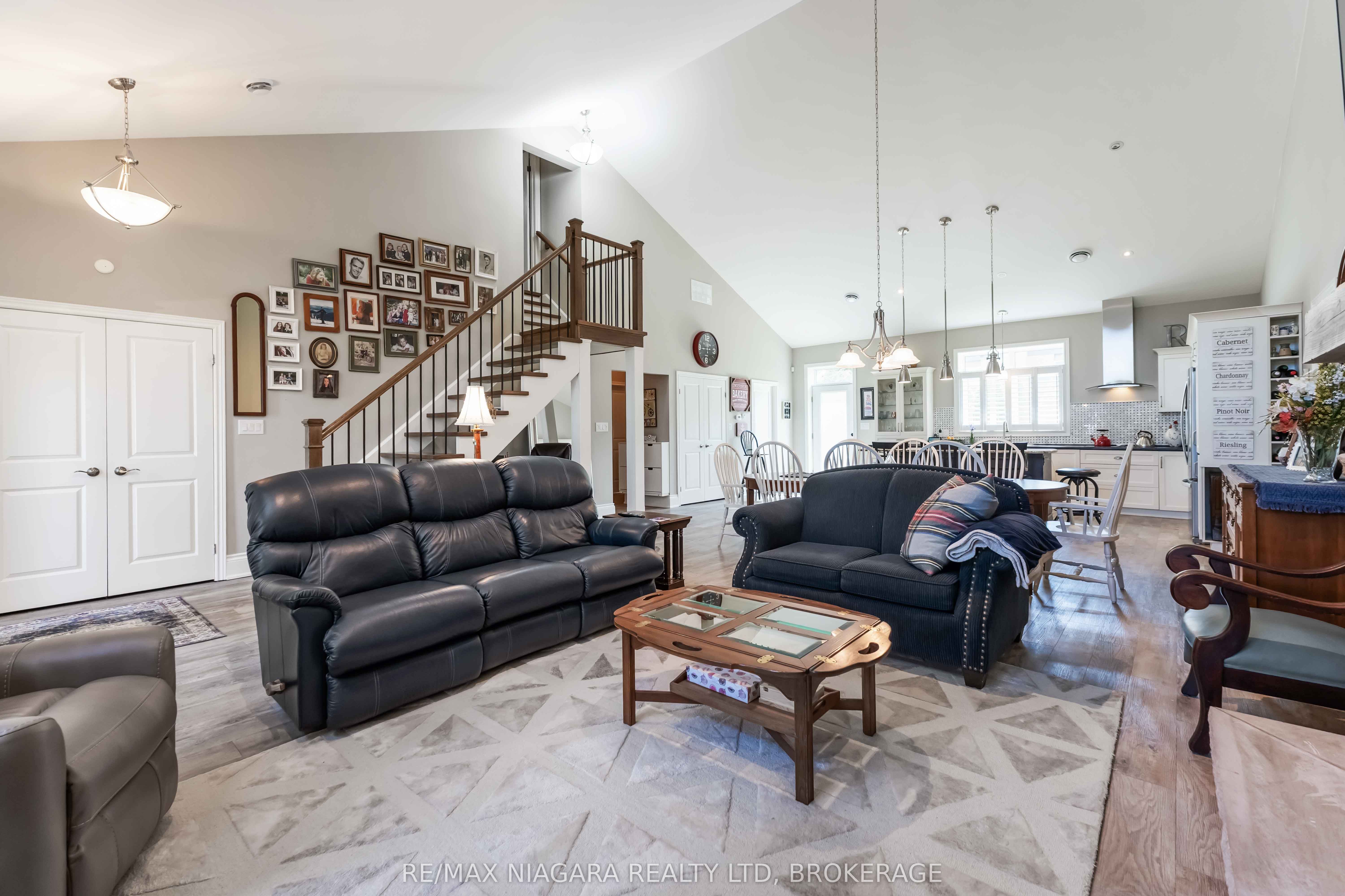 4152 Bridgewater Street Property Photo 8