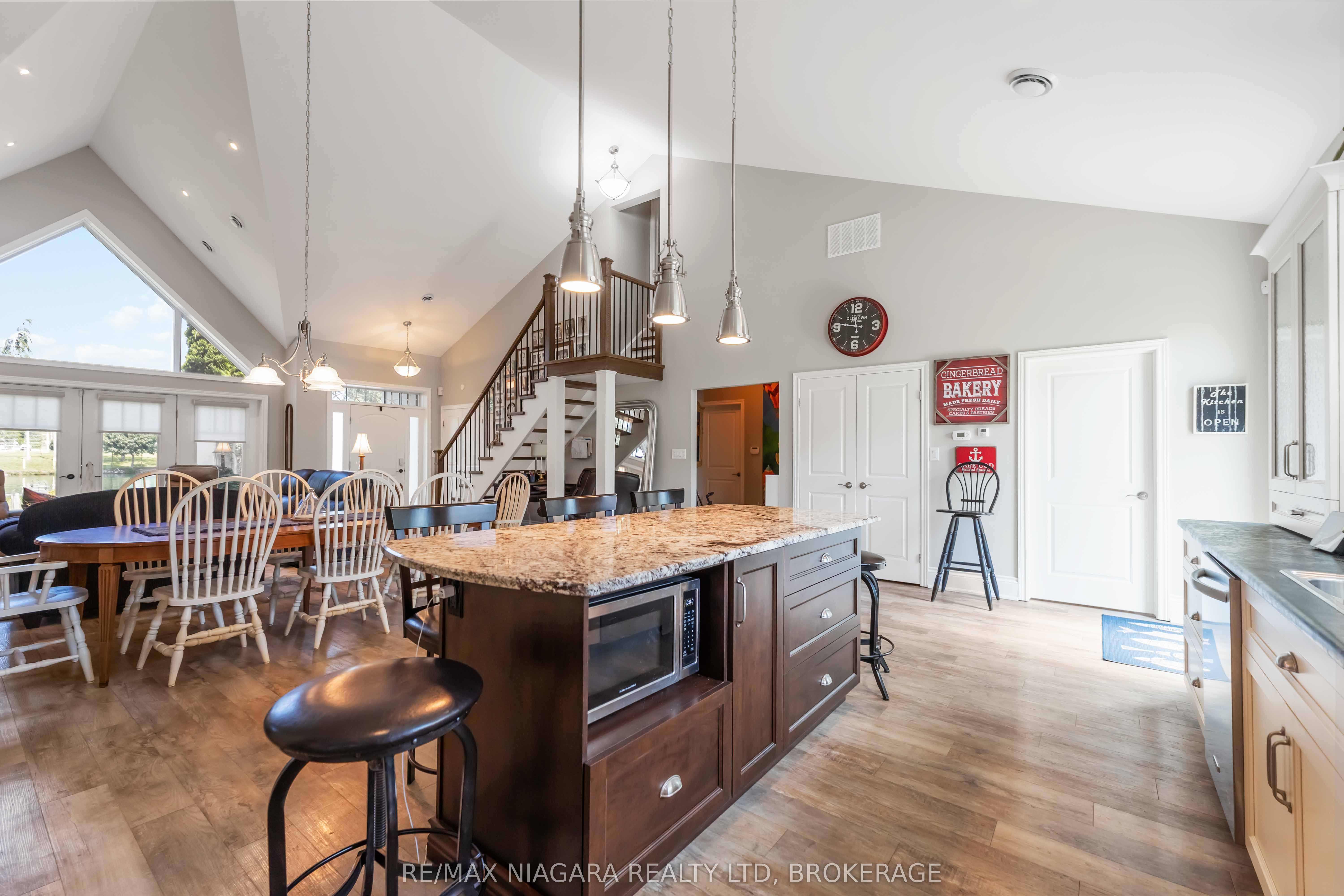 4152 Bridgewater Street Property Photo 12