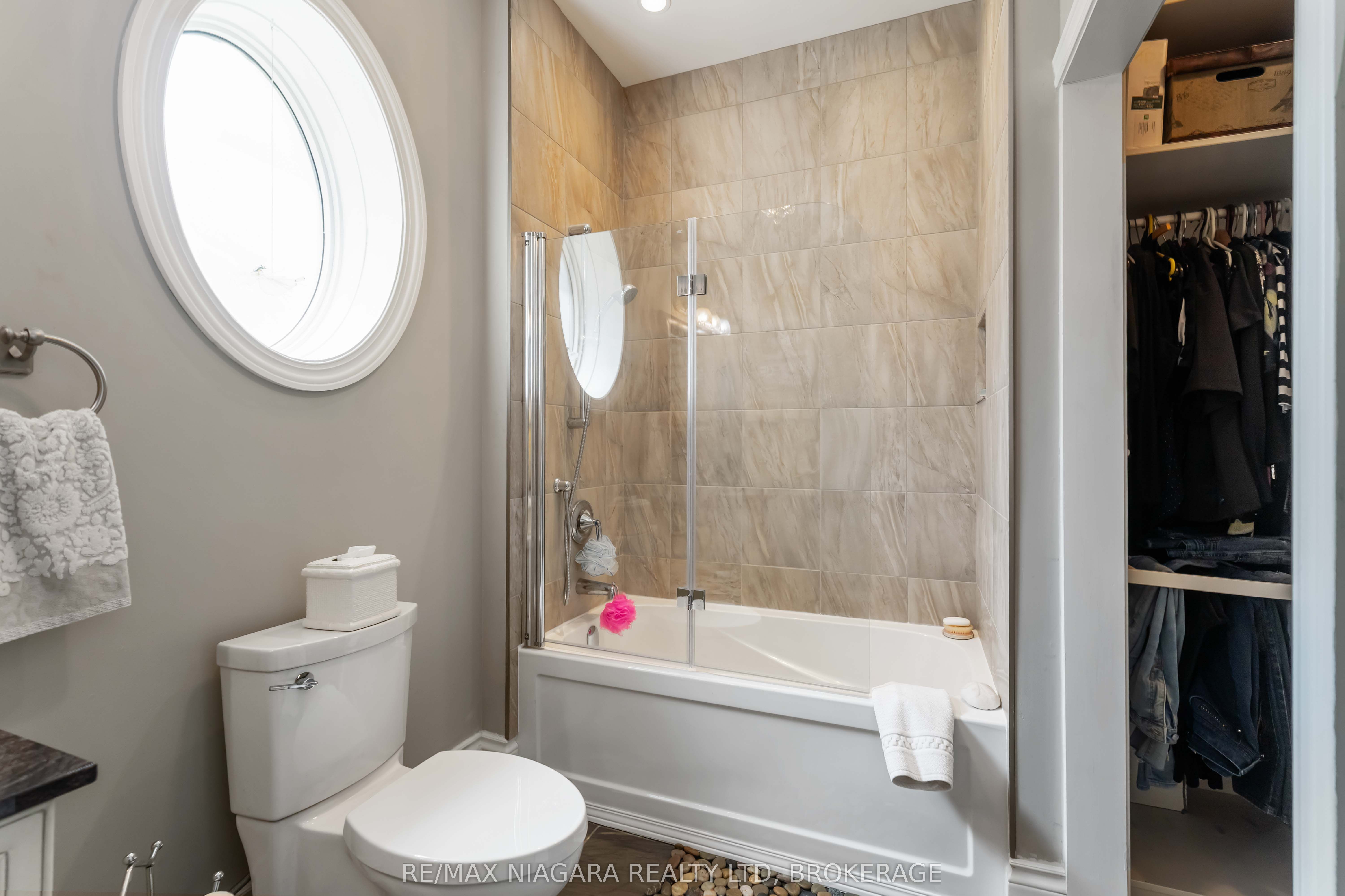 4152 Bridgewater Street Property Photo 18