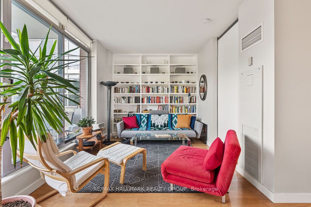 383 Cumberland St Property Photo 7