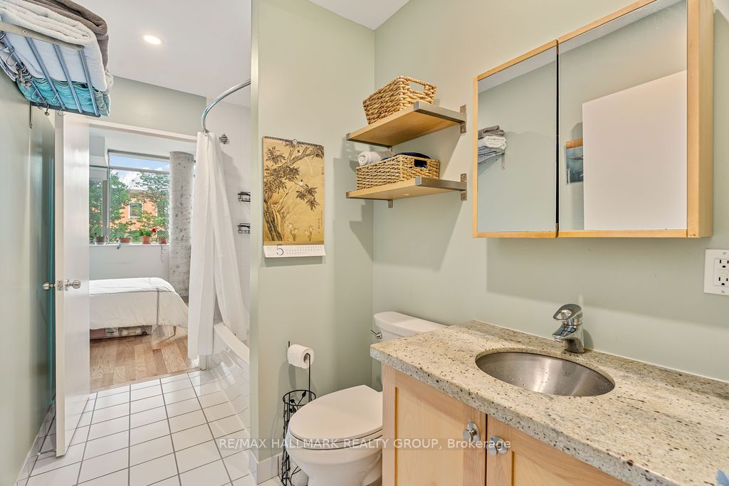 383 Cumberland St Property Photo 22