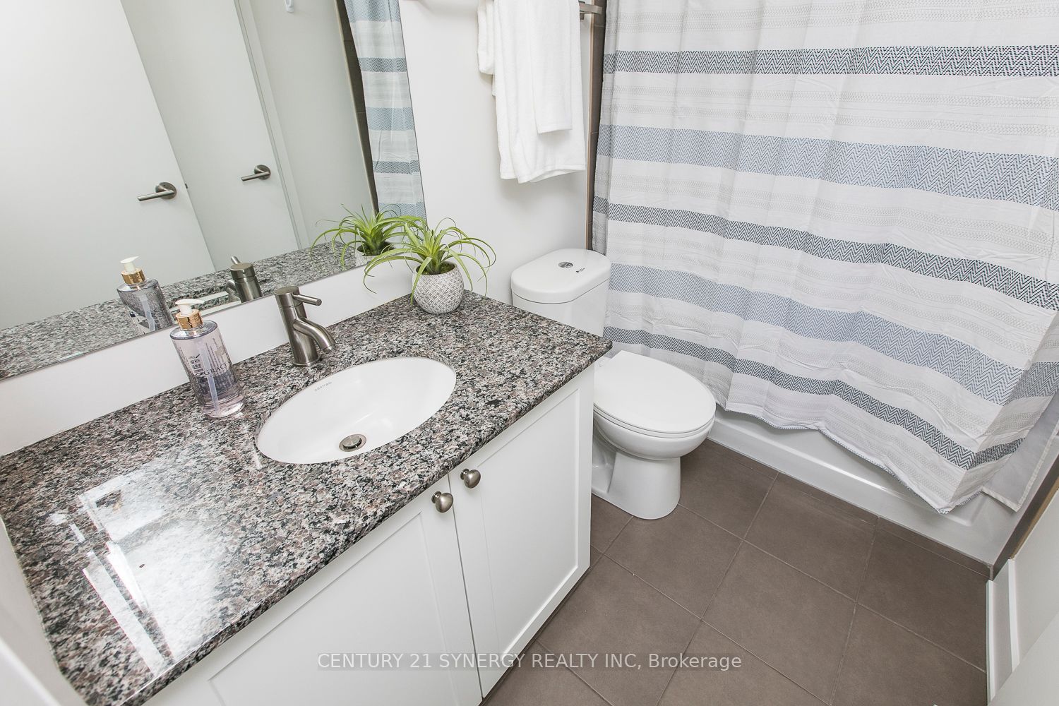 118 Holmwood Ave Property Photo 17