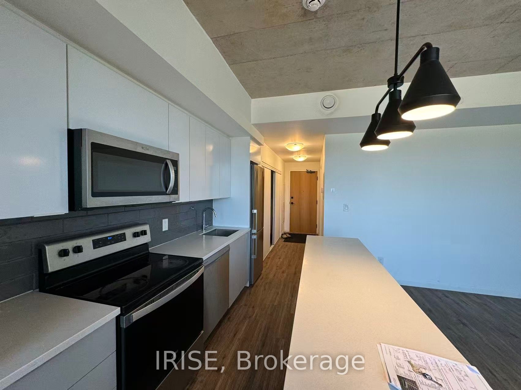 #512 - 7 Erie Avenue Property Photo 1