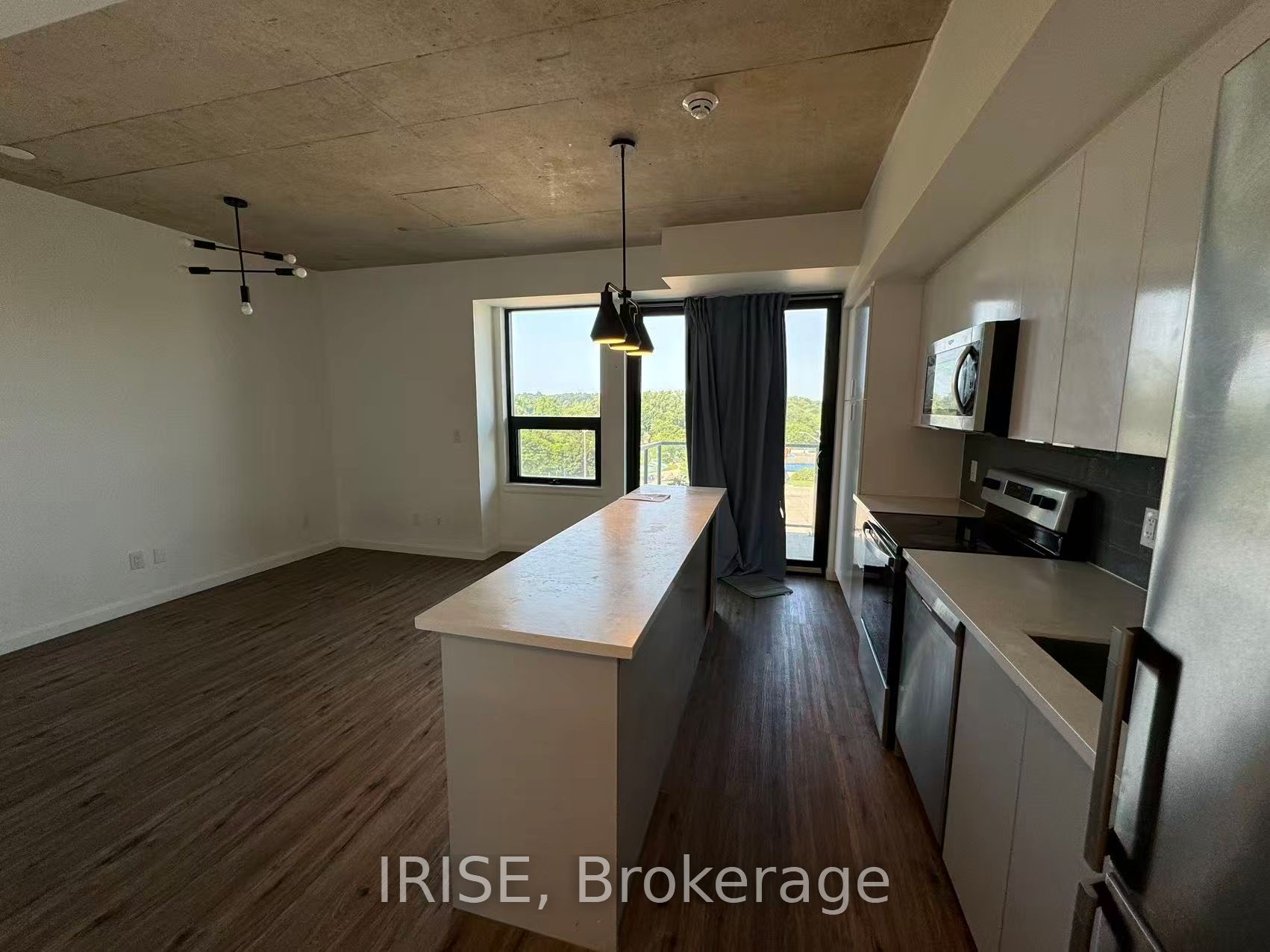#512 - 7 Erie Avenue Property Photo 7