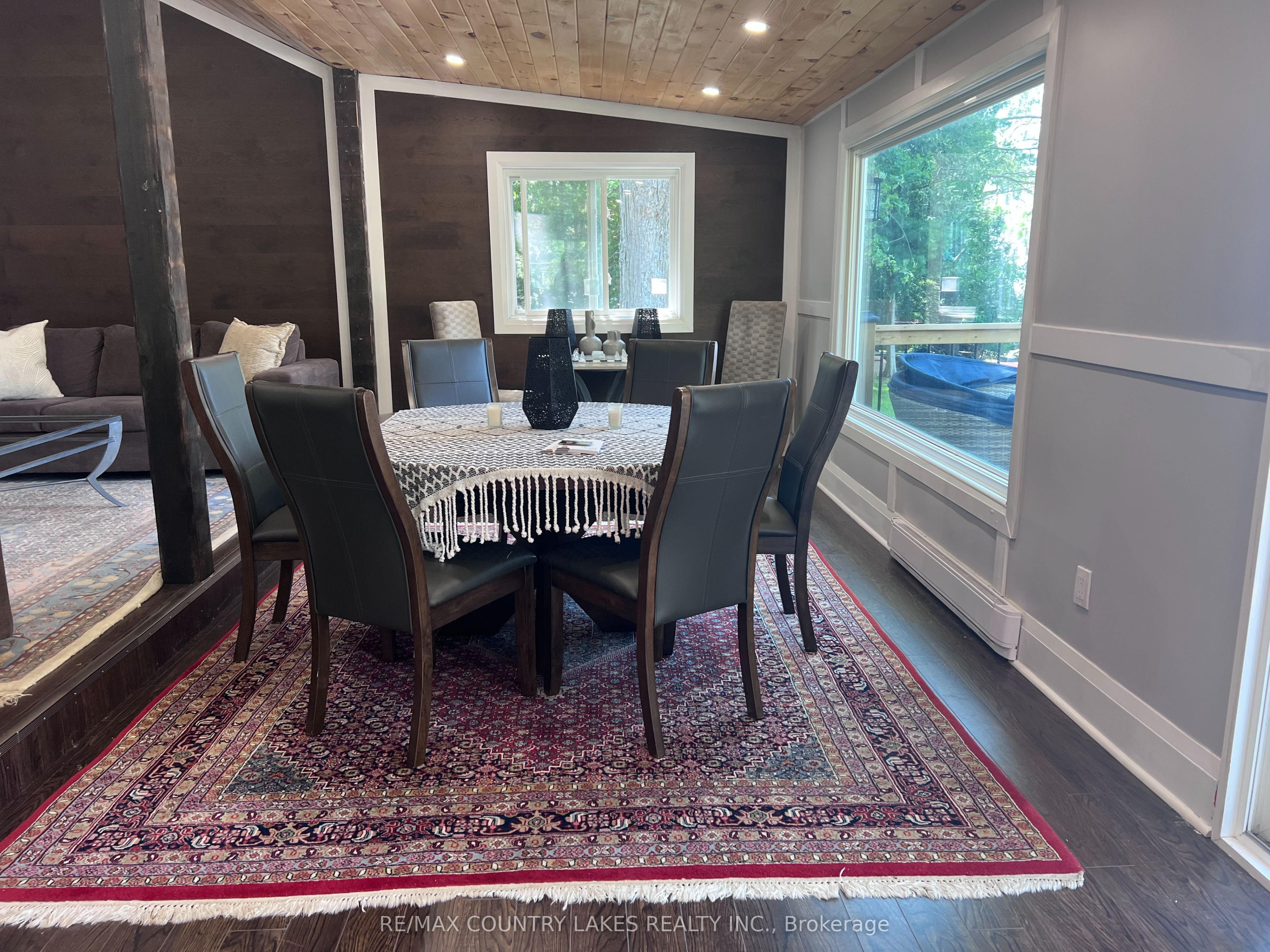 10 Rockside Lane Property Photo 6