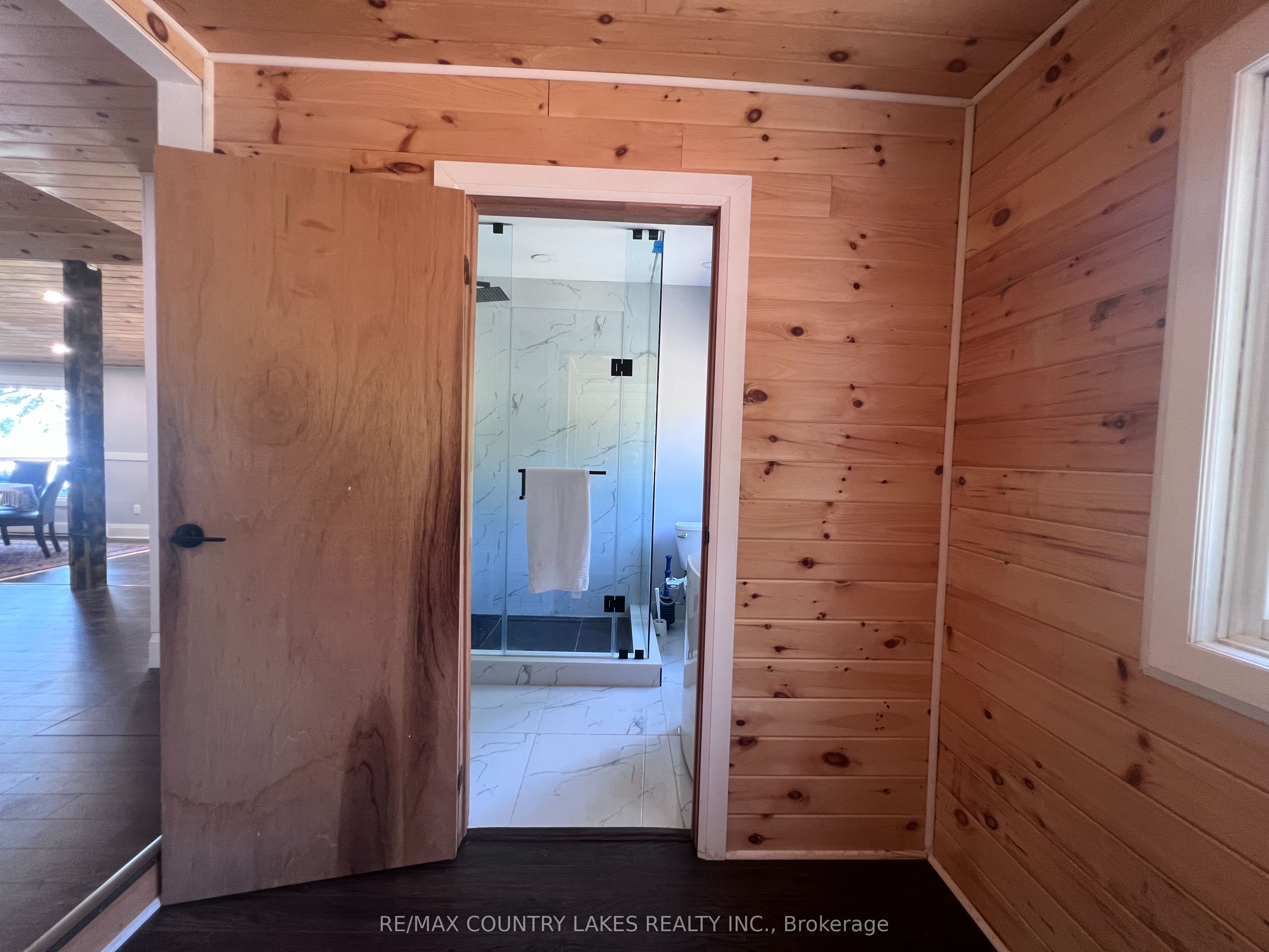 10 Rockside Lane Property Photo 14