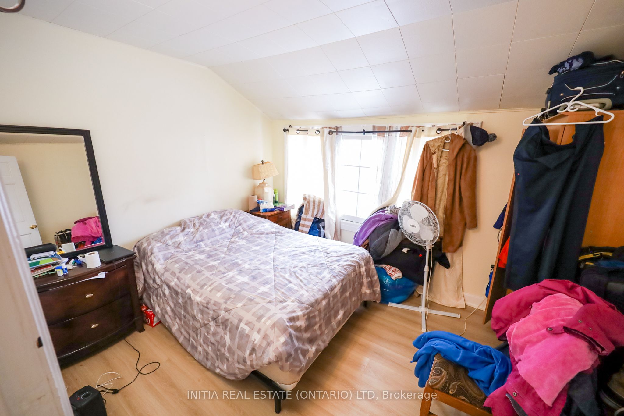 552 Adelaide Street N Property Photo 13