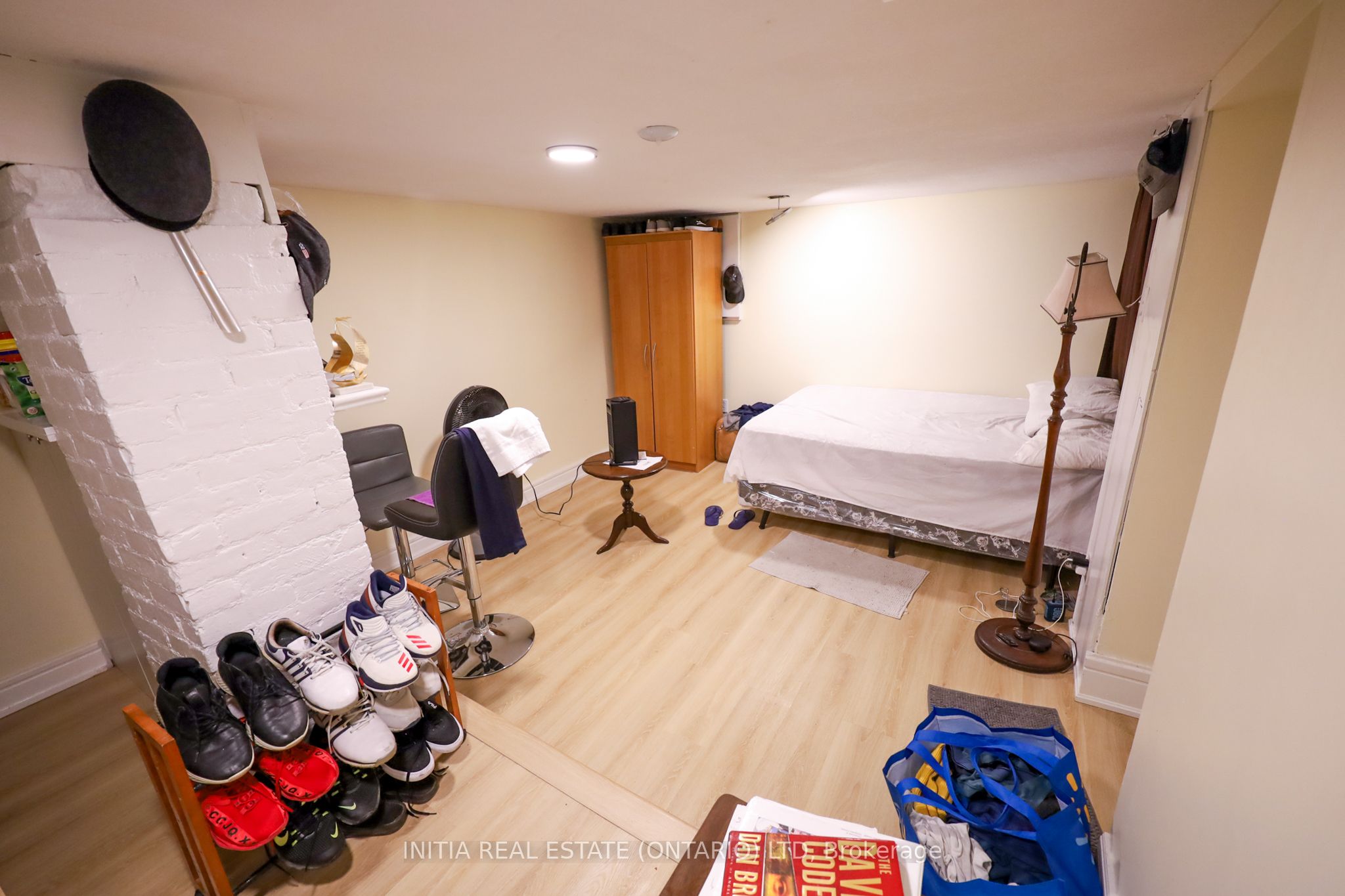 552 Adelaide Street N Property Photo 18