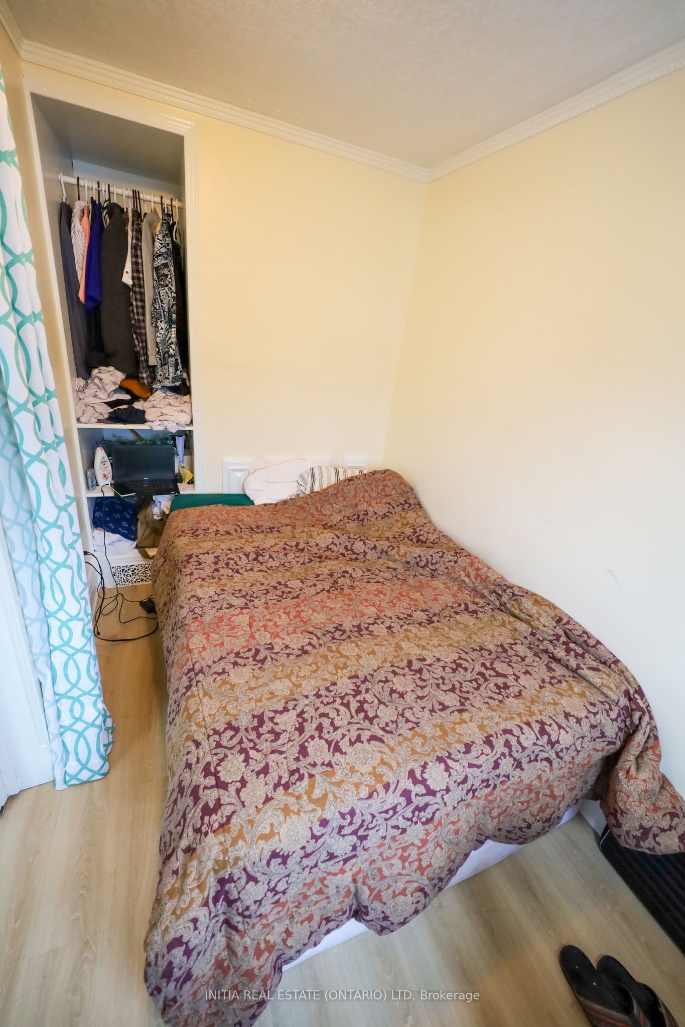 552 Adelaide Street N Property Photo 28