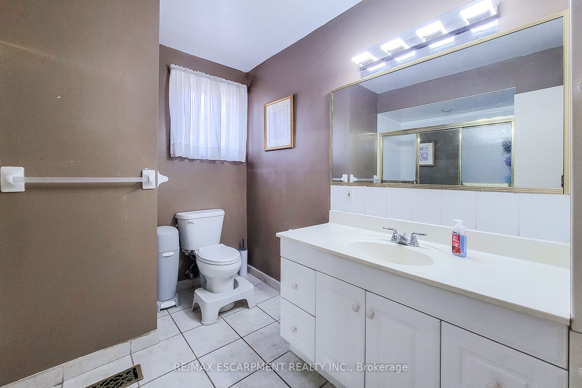 187 Wendover Dr Property Photo 30