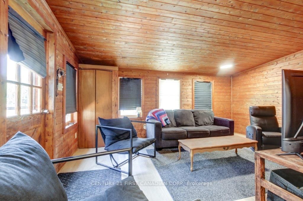 433 Salisbury Street Property Photo 10