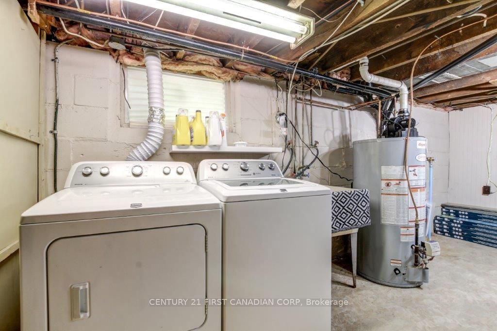 433 Salisbury Street Property Photo 15