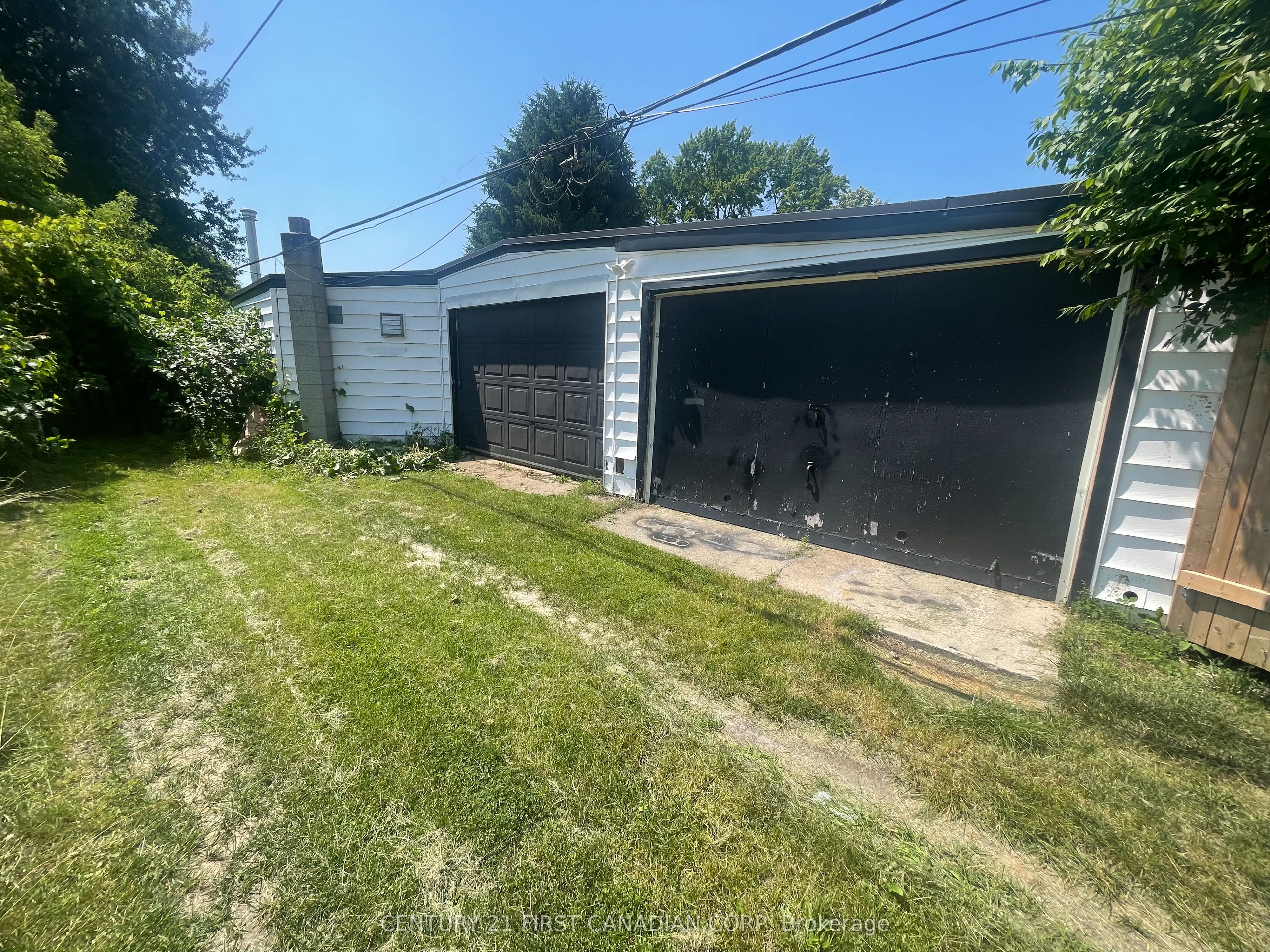 433 Salisbury Street Property Photo 16